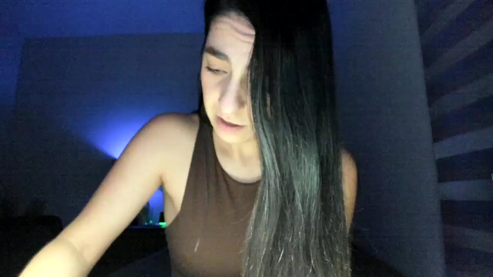 Gallery image thumbnail from anarossanna's myfreecams stream on, 07/10/2024, 05:51 image 1 of 20