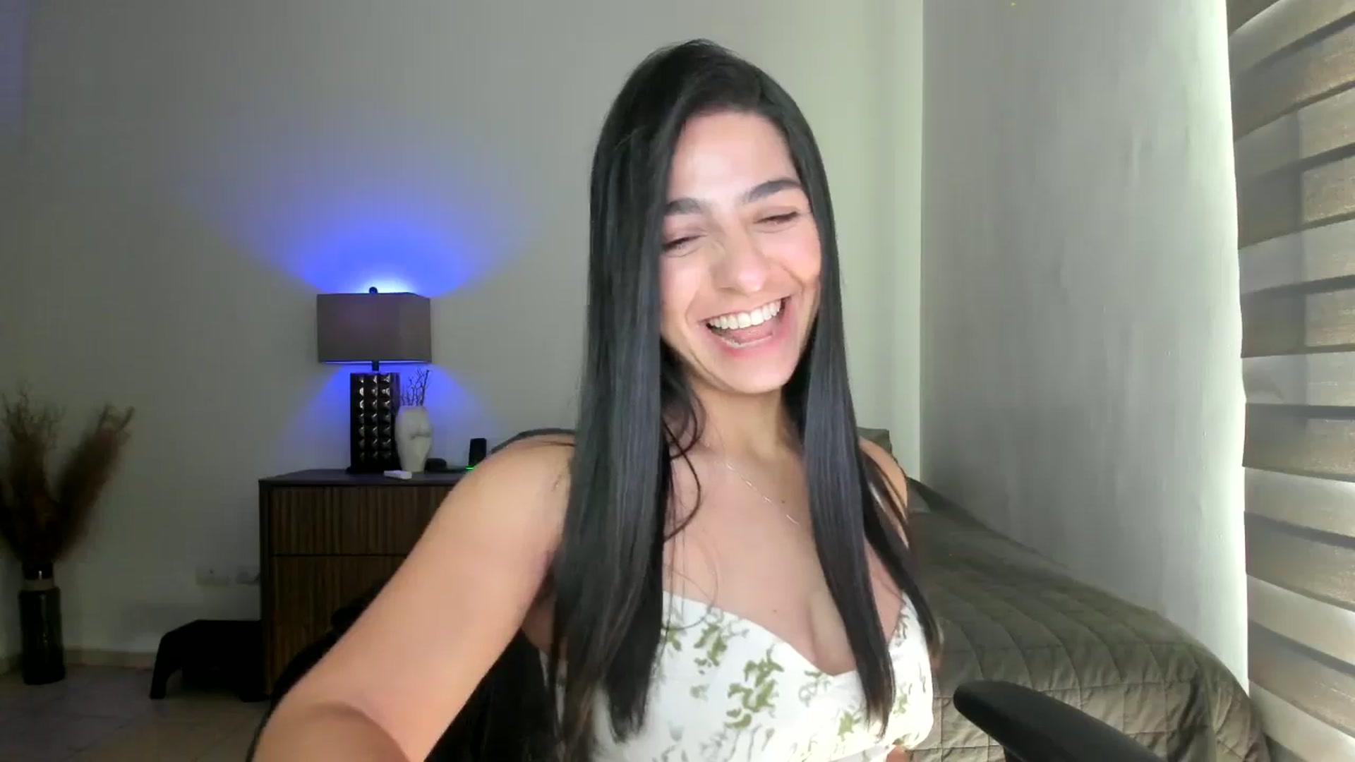 Gallery image thumbnail from anarossanna's myfreecams stream on, 07/24/2024, 19:14 image 3 of 20