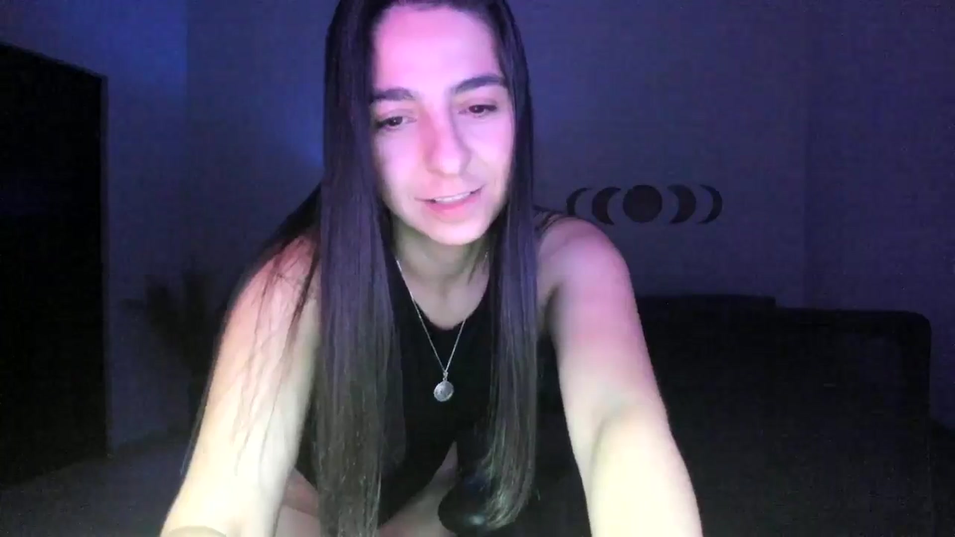 Gallery image thumbnail from anarossanna's myfreecams stream on, 07/25/2024, 03:26 image 3 of 20