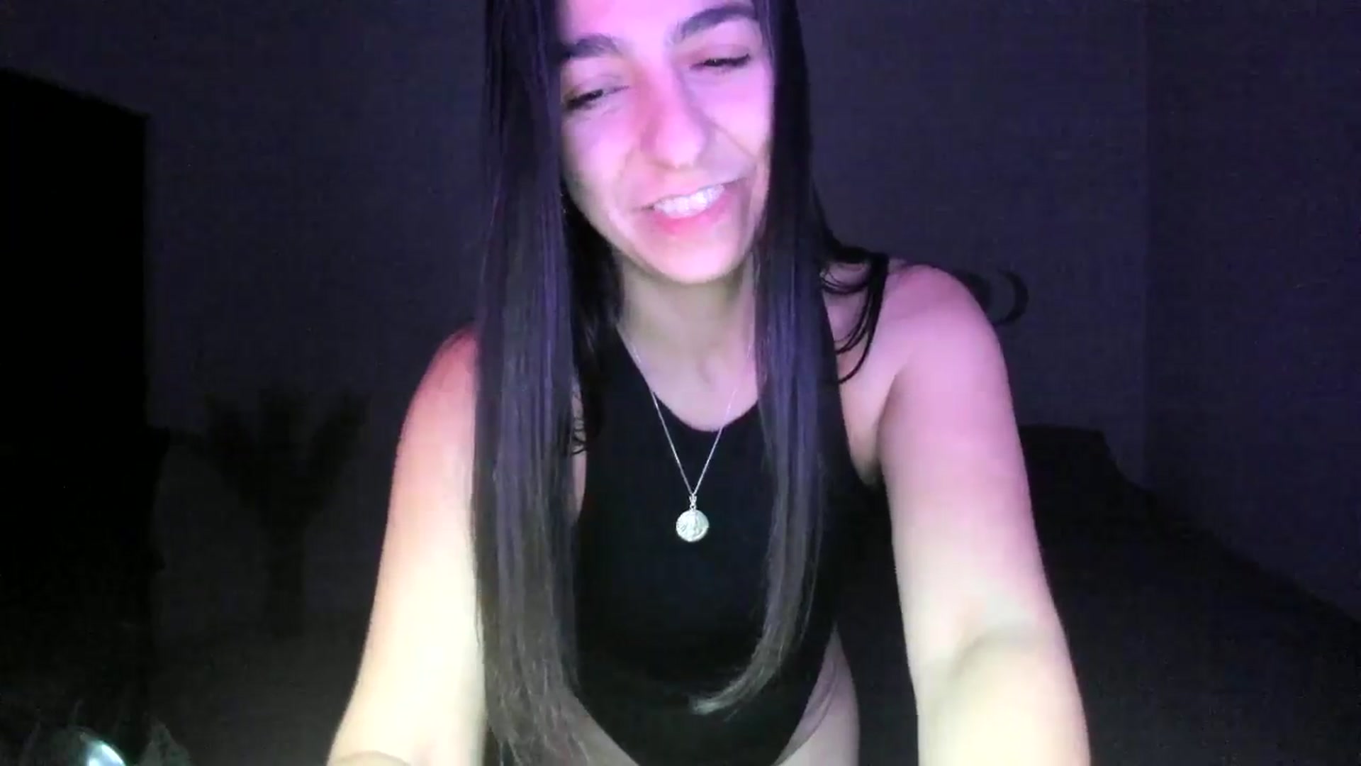 Gallery image thumbnail from anarossanna's myfreecams stream on, 07/25/2024, 03:26 image 15 of 20