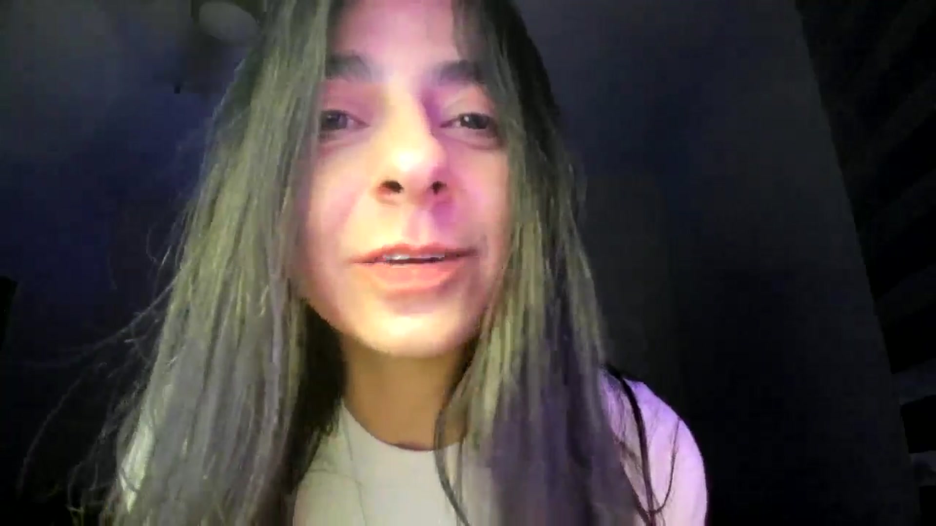 Gallery image thumbnail from anarossanna's myfreecams stream on, 07/29/2024, 03:57 image 14 of 20