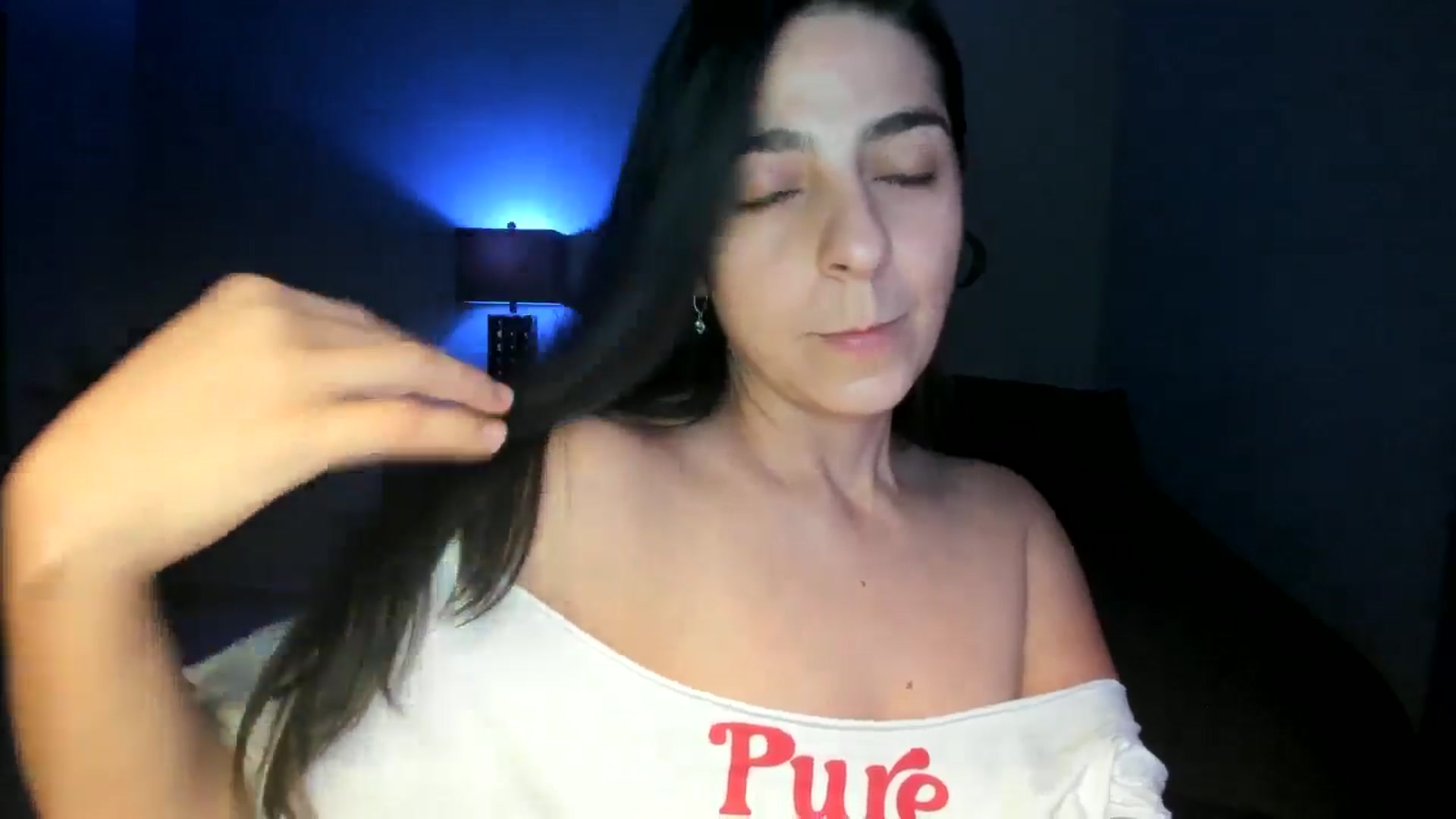 Gallery image thumbnail from anarossanna's myfreecams stream on, 08/12/2024, 06:52 image 15 of 20