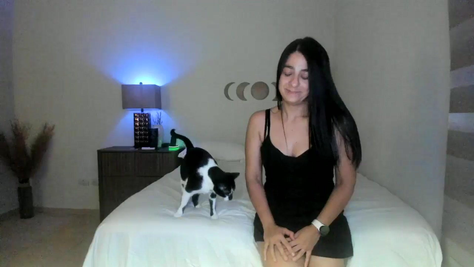 Gallery image thumbnail from anarossanna's myfreecams stream on, 08/16/2024, 02:59 image 4 of 20
