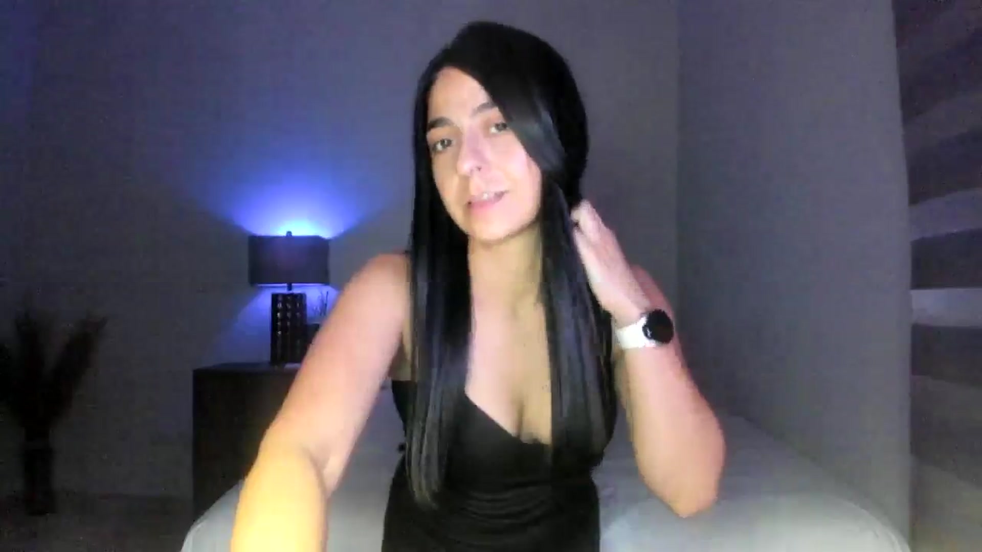 Gallery image thumbnail from anarossanna's myfreecams stream on, 08/16/2024, 02:59 image 18 of 20
