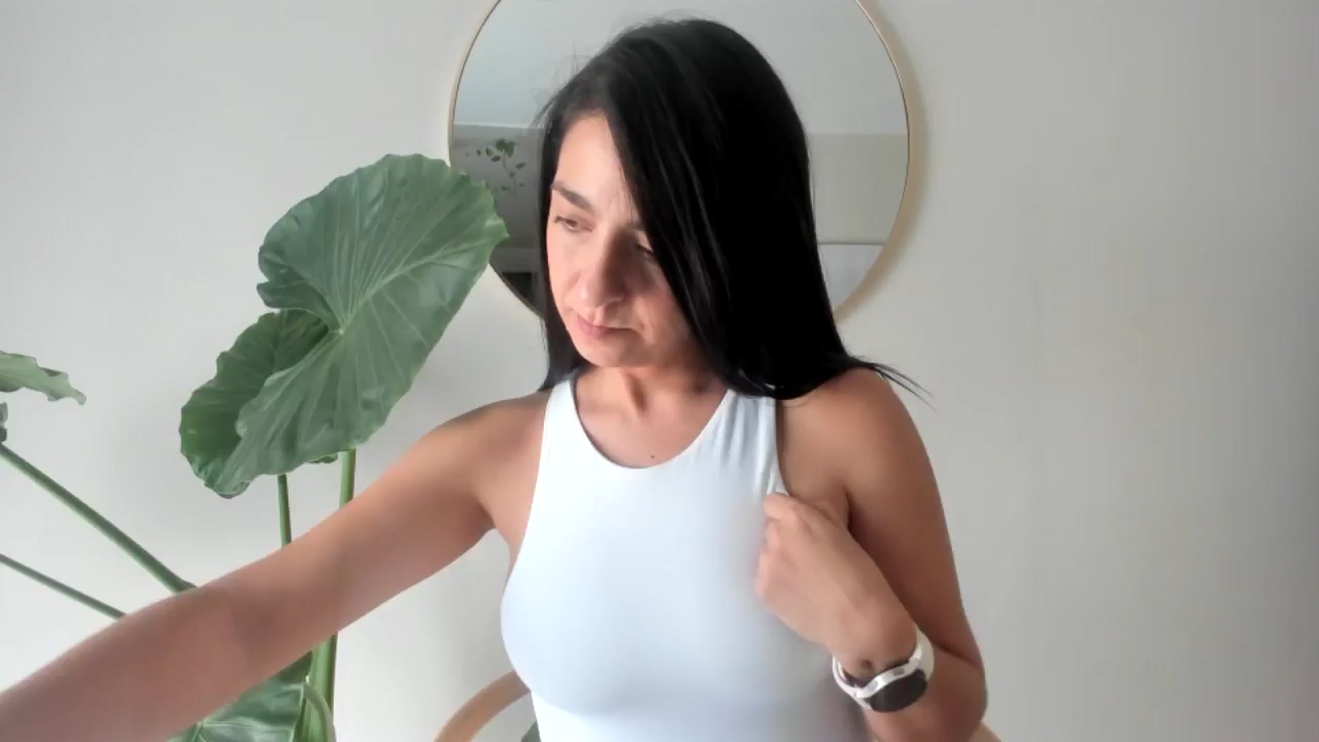 Gallery image thumbnail from anarossanna's myfreecams stream on, 08/16/2024, 17:45 image 1 of 20