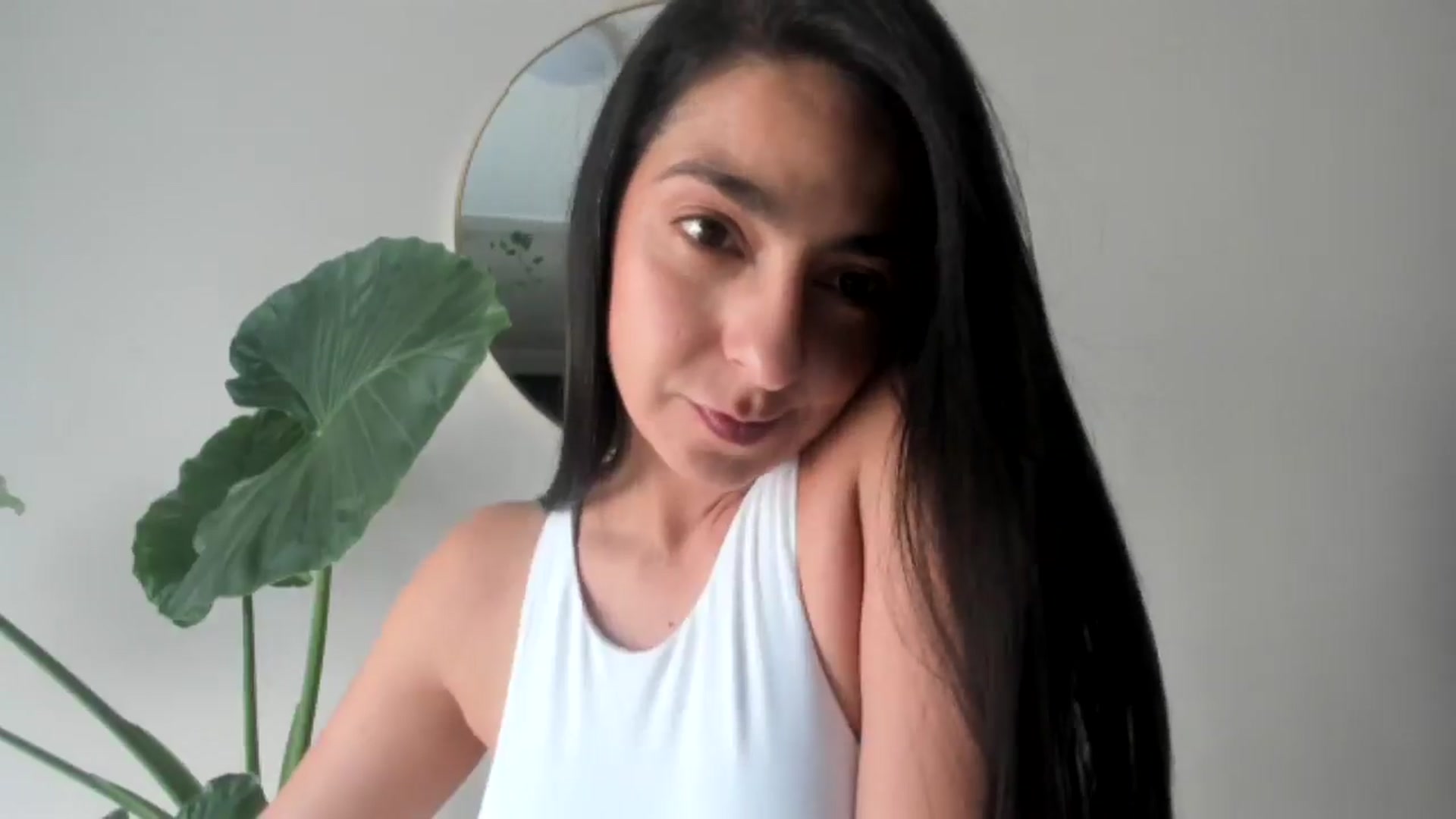 Gallery image thumbnail from anarossanna's myfreecams stream on, 08/16/2024, 17:45 image 2 of 20