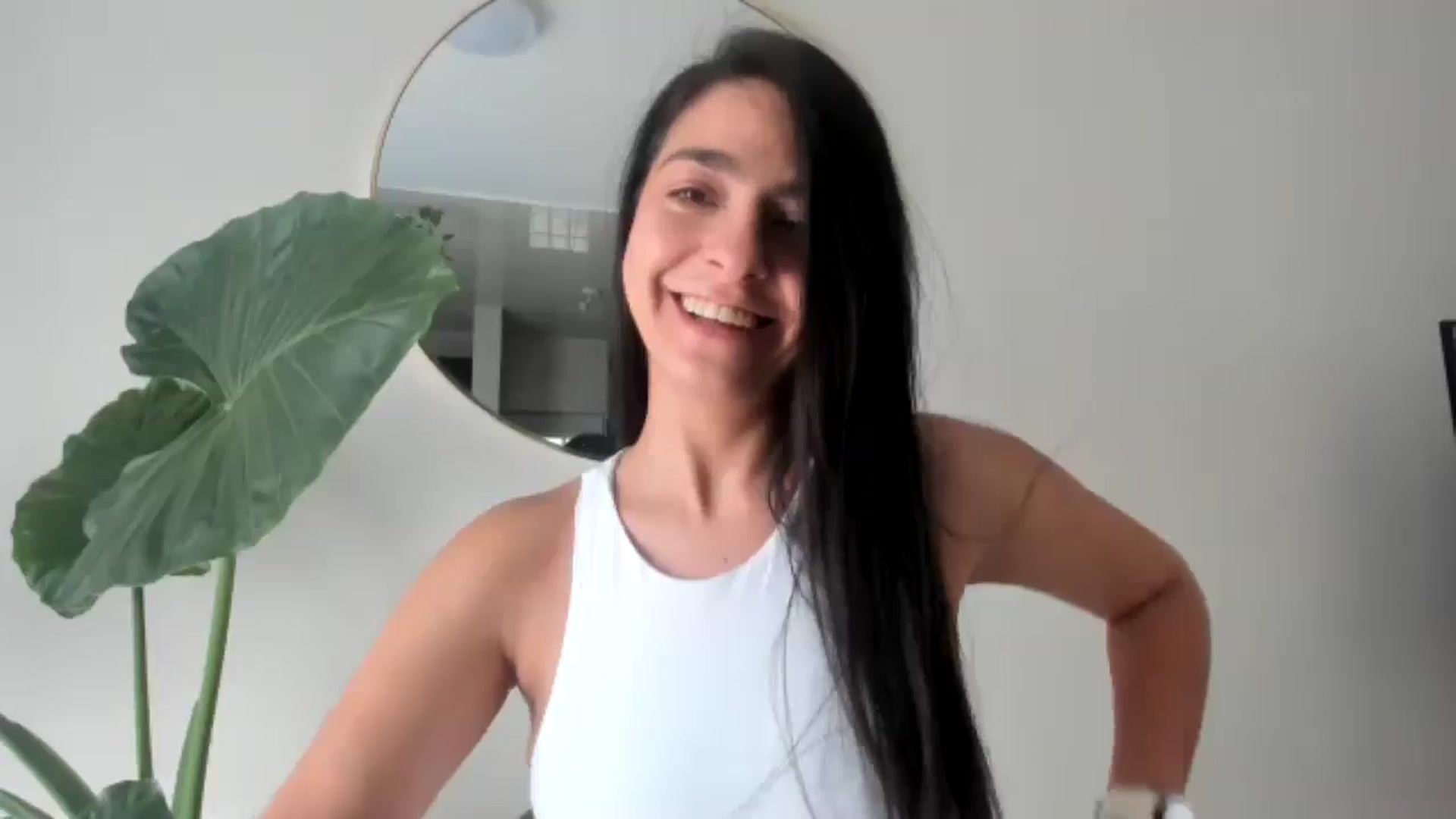 Gallery image thumbnail from anarossanna's myfreecams stream on, 08/16/2024, 17:45 image 5 of 20