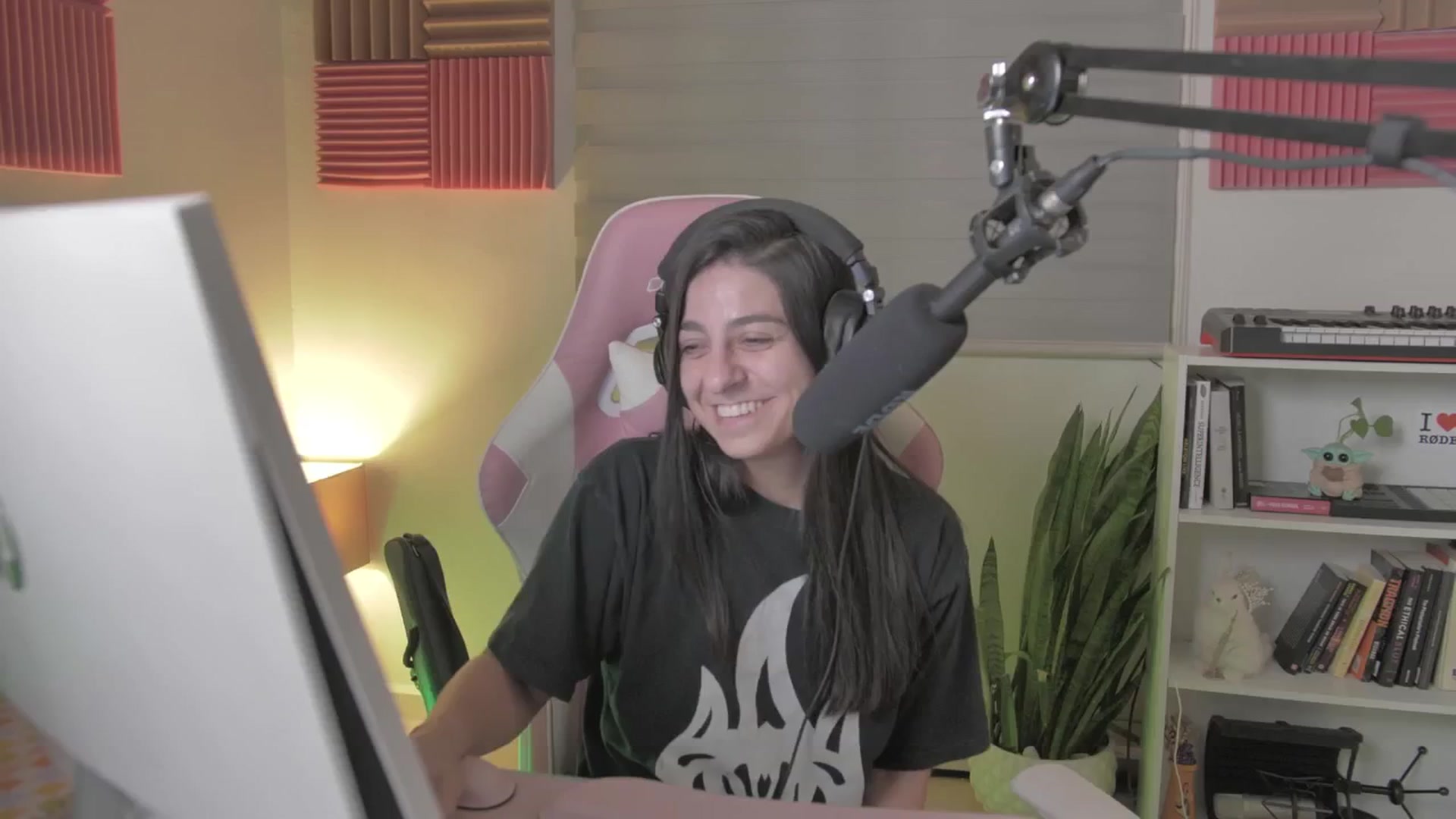 Gallery image thumbnail from anarossanna's myfreecams stream on, 08/26/2024, 03:48 image 10 of 20