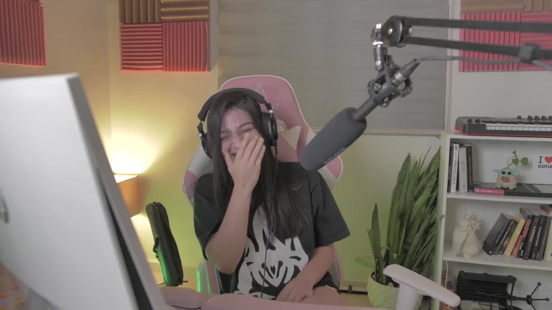 Gallery image thumbnail from anarossanna's myfreecams stream on, 08/26/2024, 03:48 image 19 of 20