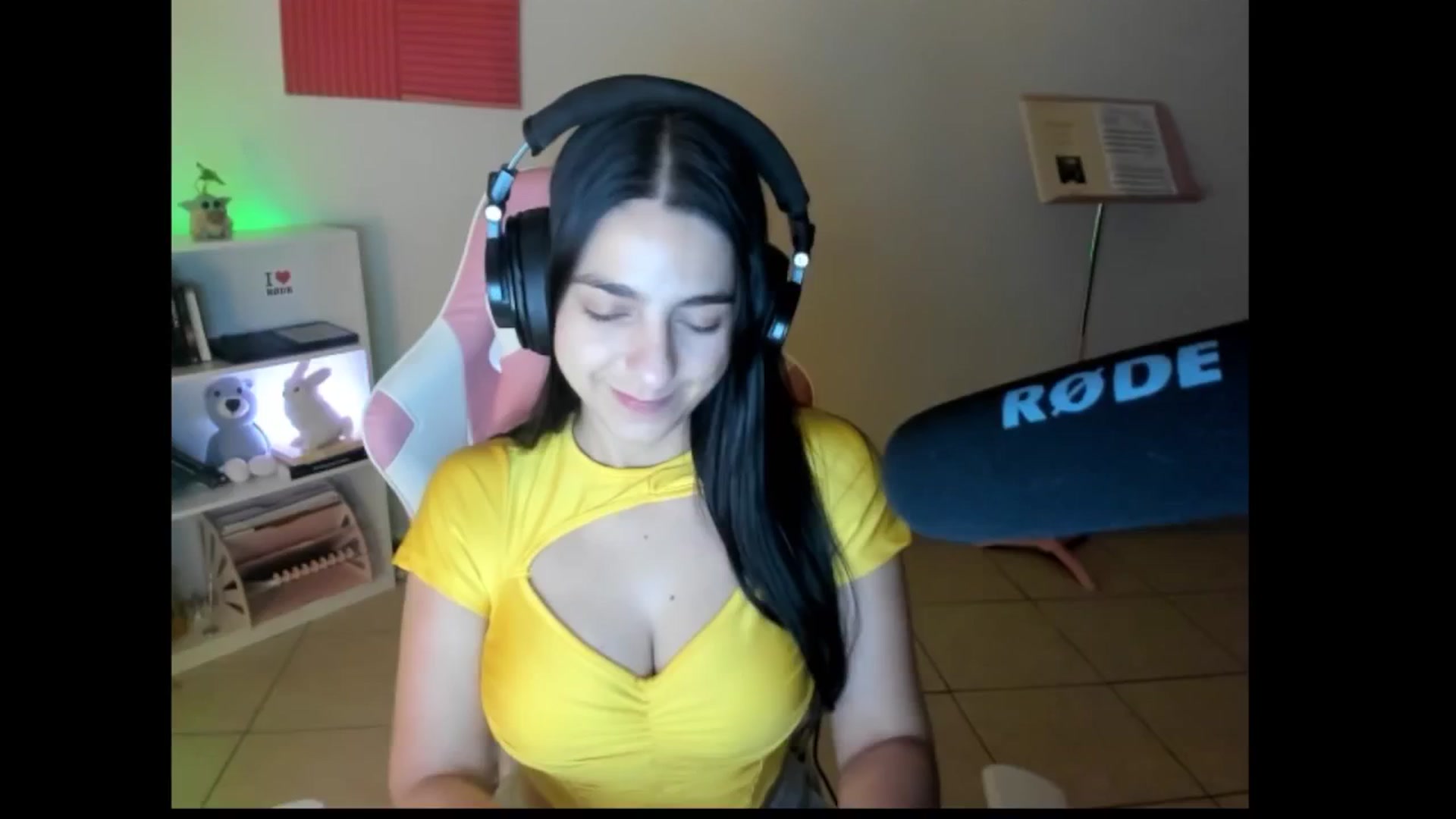 Gallery image thumbnail from anarossanna's myfreecams stream on, 09/09/2024, 05:14 image 4 of 20