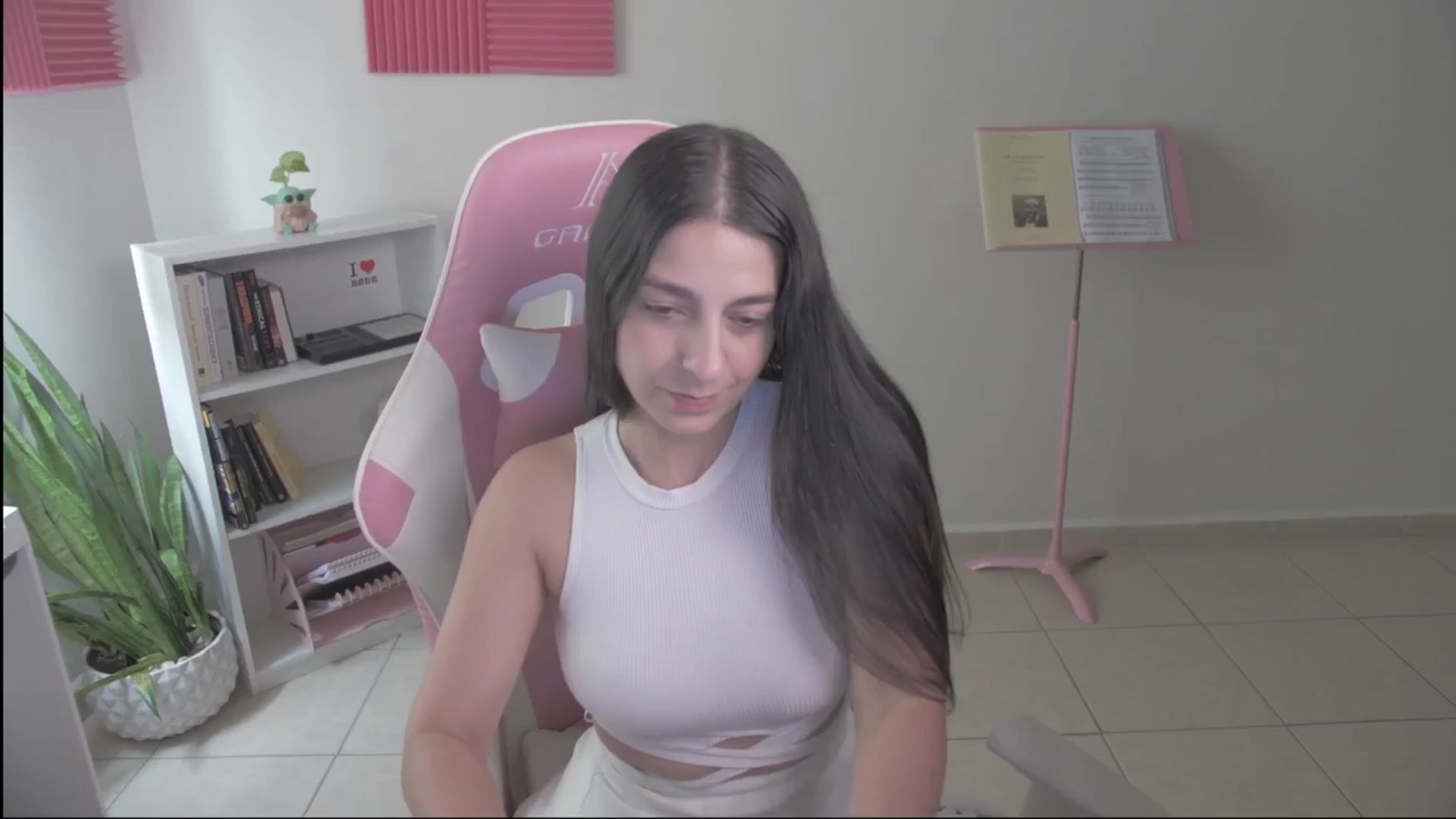 Gallery image thumbnail from anarossanna's myfreecams stream on, 09/15/2024, 20:16 image 1 of 20