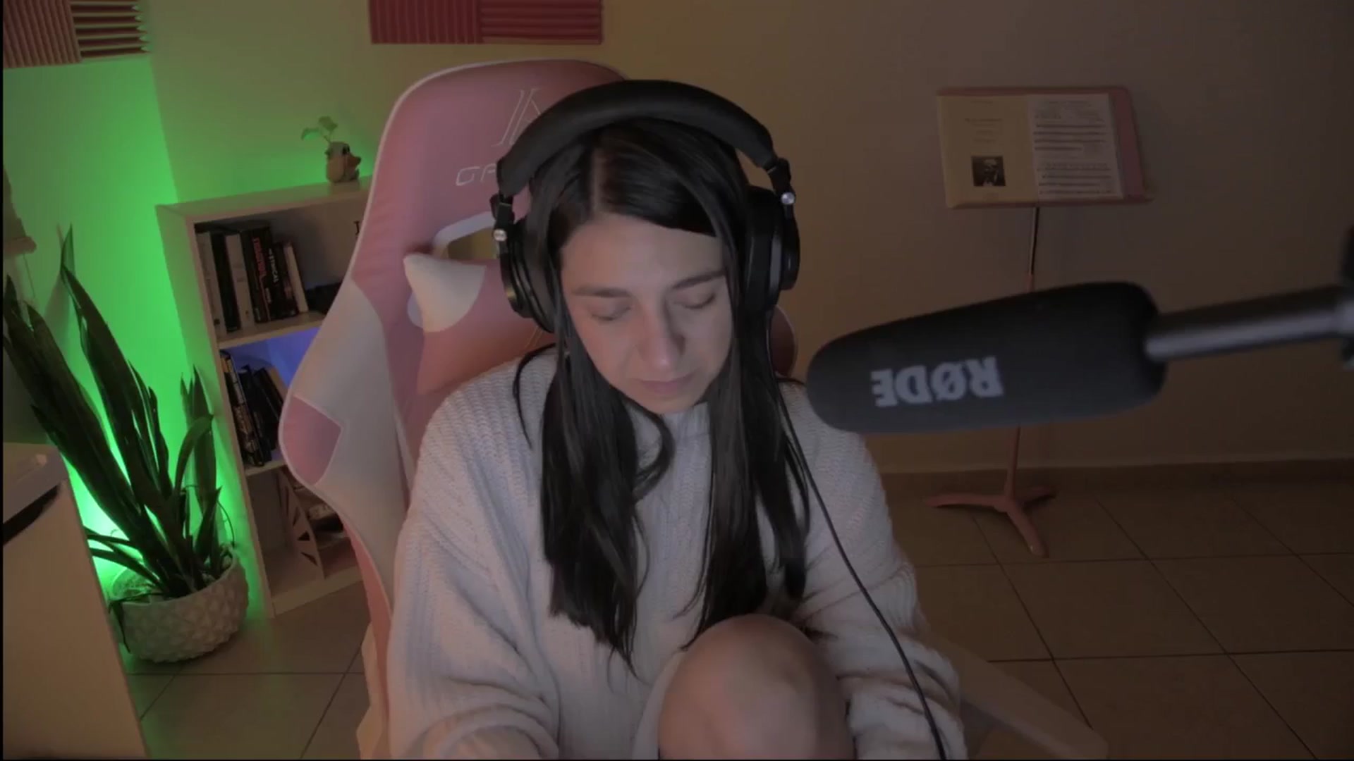 Gallery image thumbnail from anarossanna's myfreecams stream on, 09/23/2024, 05:56 image 7 of 20
