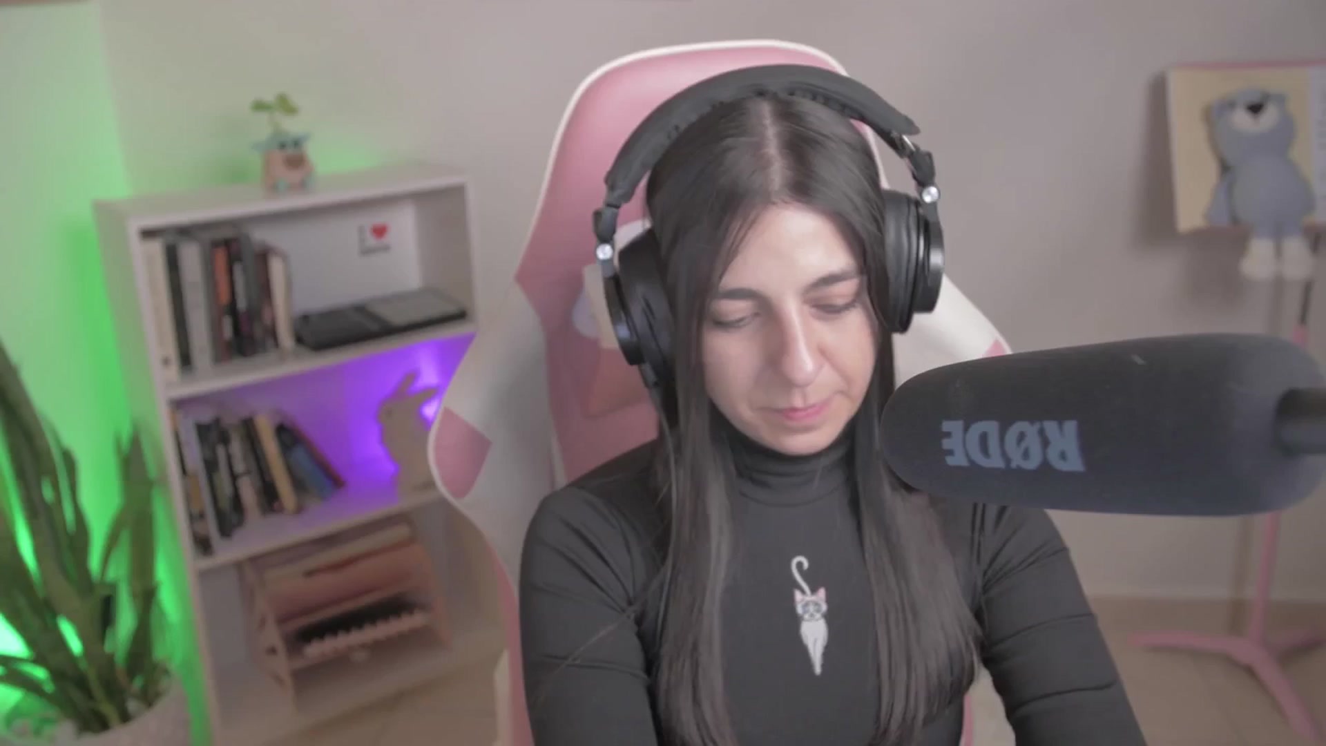 Gallery image thumbnail from anarossanna's myfreecams stream on, 09/29/2024, 03:56 image 8 of 20