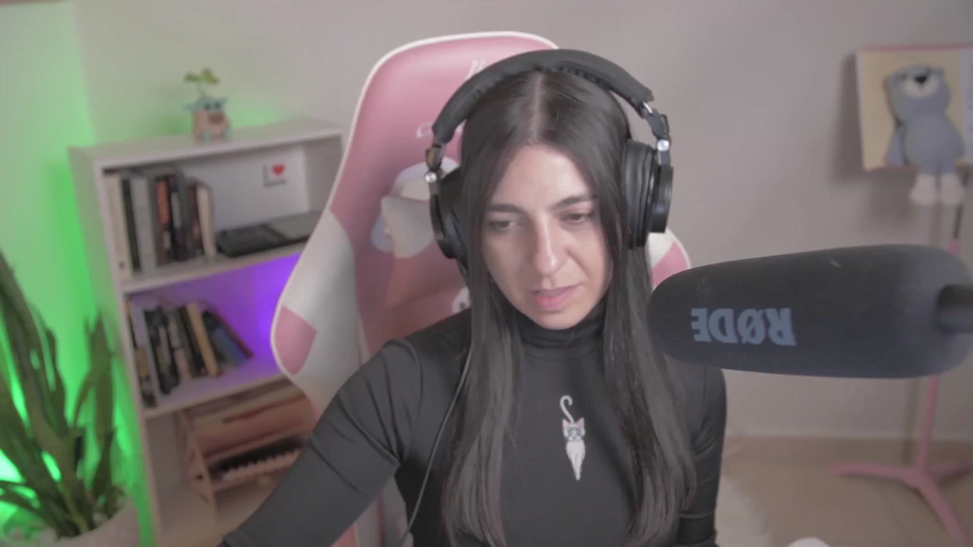 Gallery image thumbnail from anarossanna's myfreecams stream on, 09/29/2024, 03:56 image 3 of 20