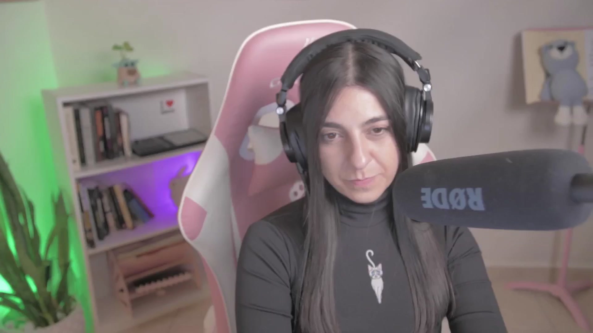 Gallery image thumbnail from anarossanna's myfreecams stream on, 09/29/2024, 03:56 image 9 of 20