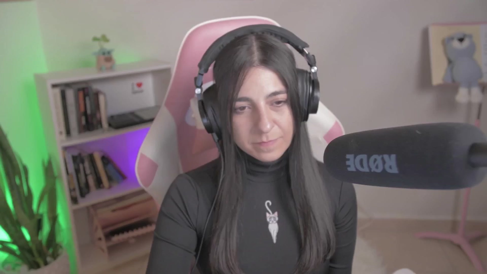 Gallery image thumbnail from anarossanna's myfreecams stream on, 09/29/2024, 03:56 image 2 of 20