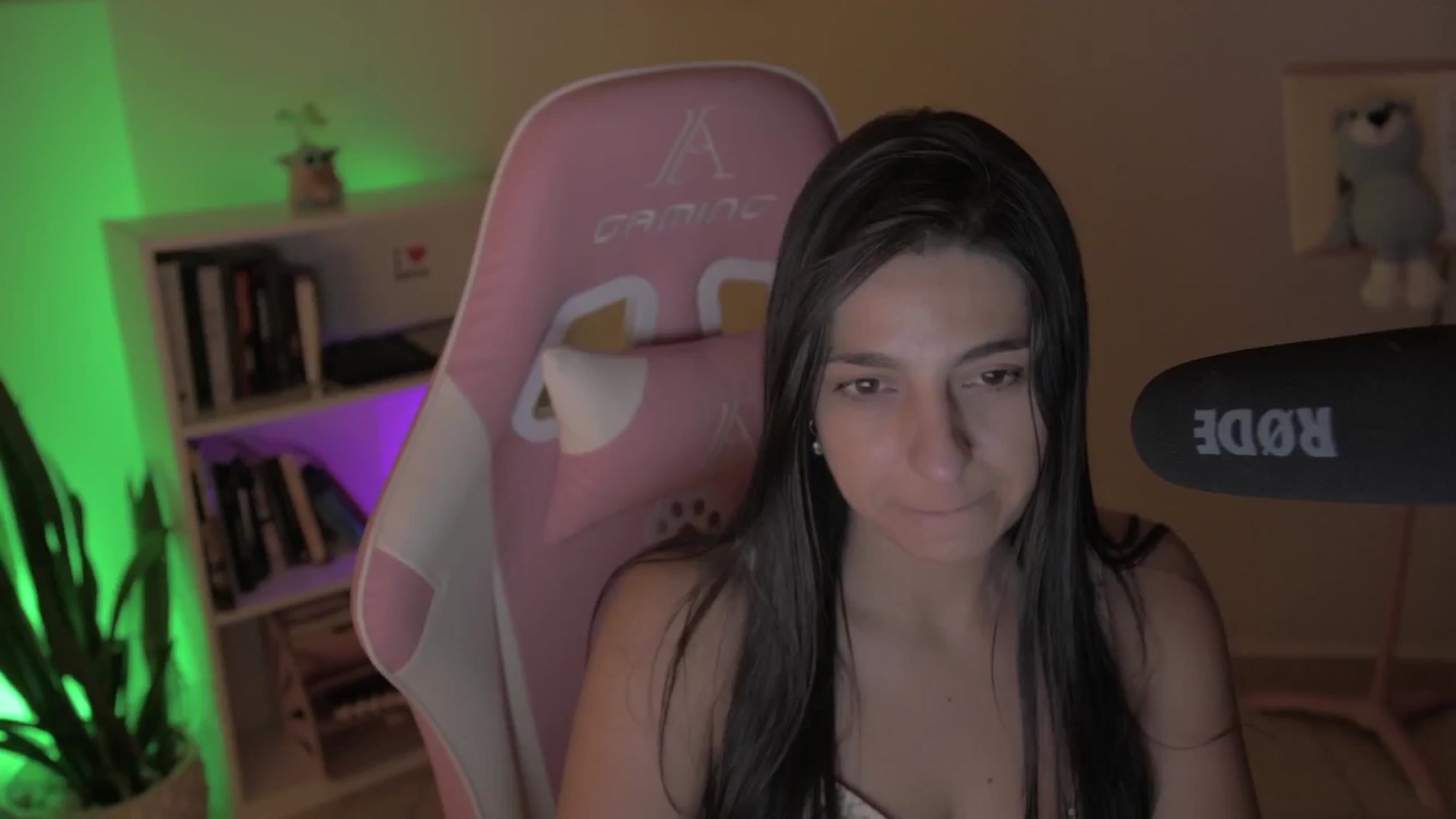 Gallery image thumbnail from anarossanna's myfreecams stream on, 09/29/2024, 05:44 image 2 of 20