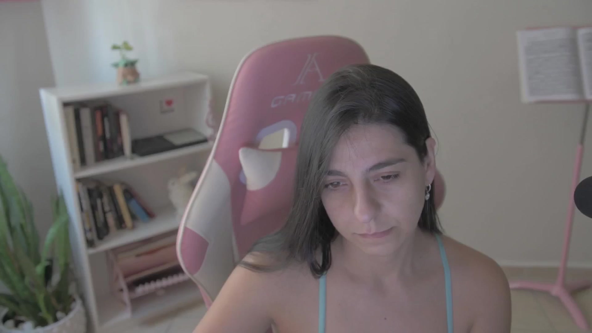 Gallery image thumbnail from anarossanna's myfreecams stream on, 10/02/2024, 18:38 image 2 of 20