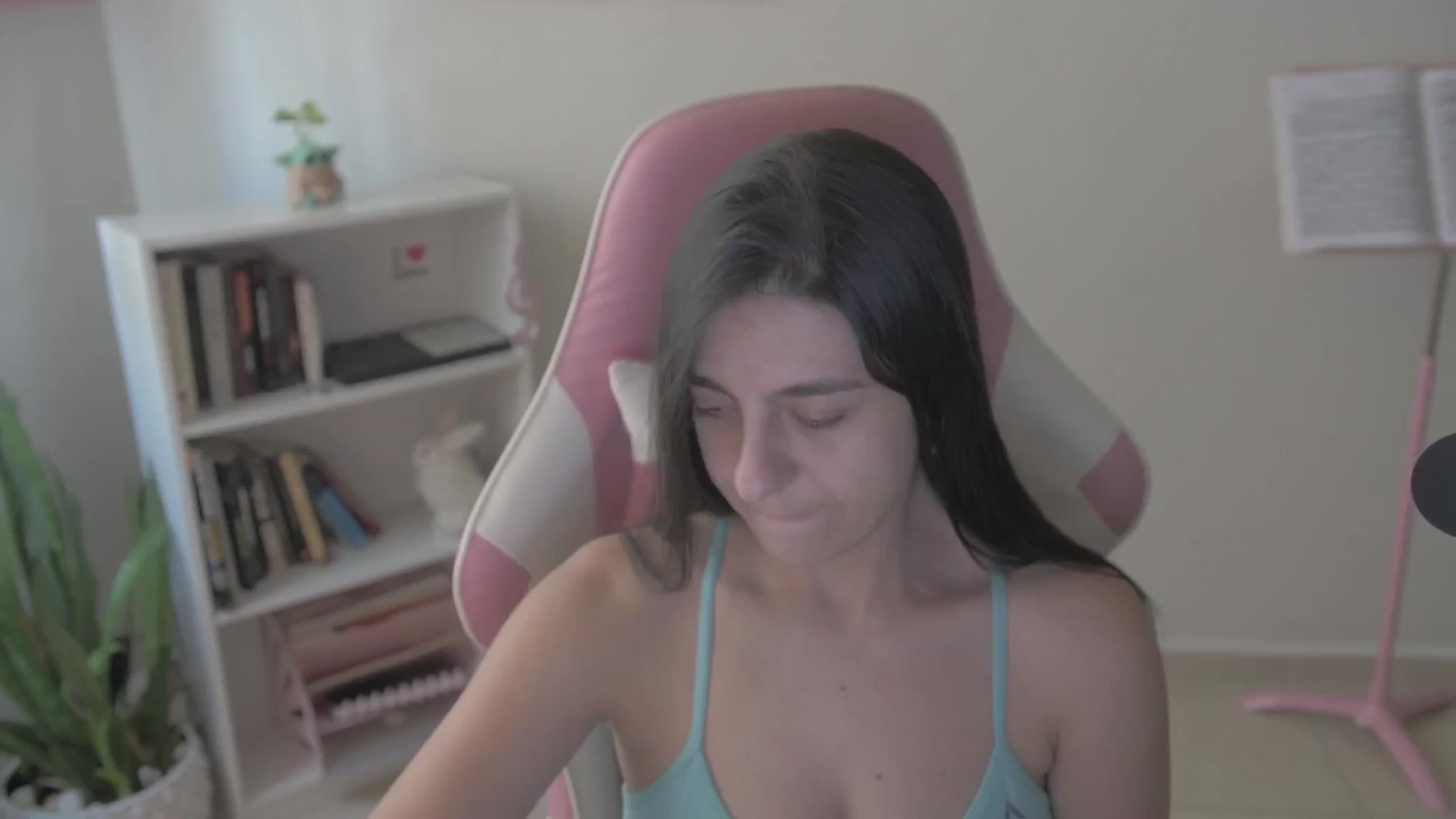 Gallery image thumbnail from anarossanna's myfreecams stream on, 10/02/2024, 18:38 image 1 of 20