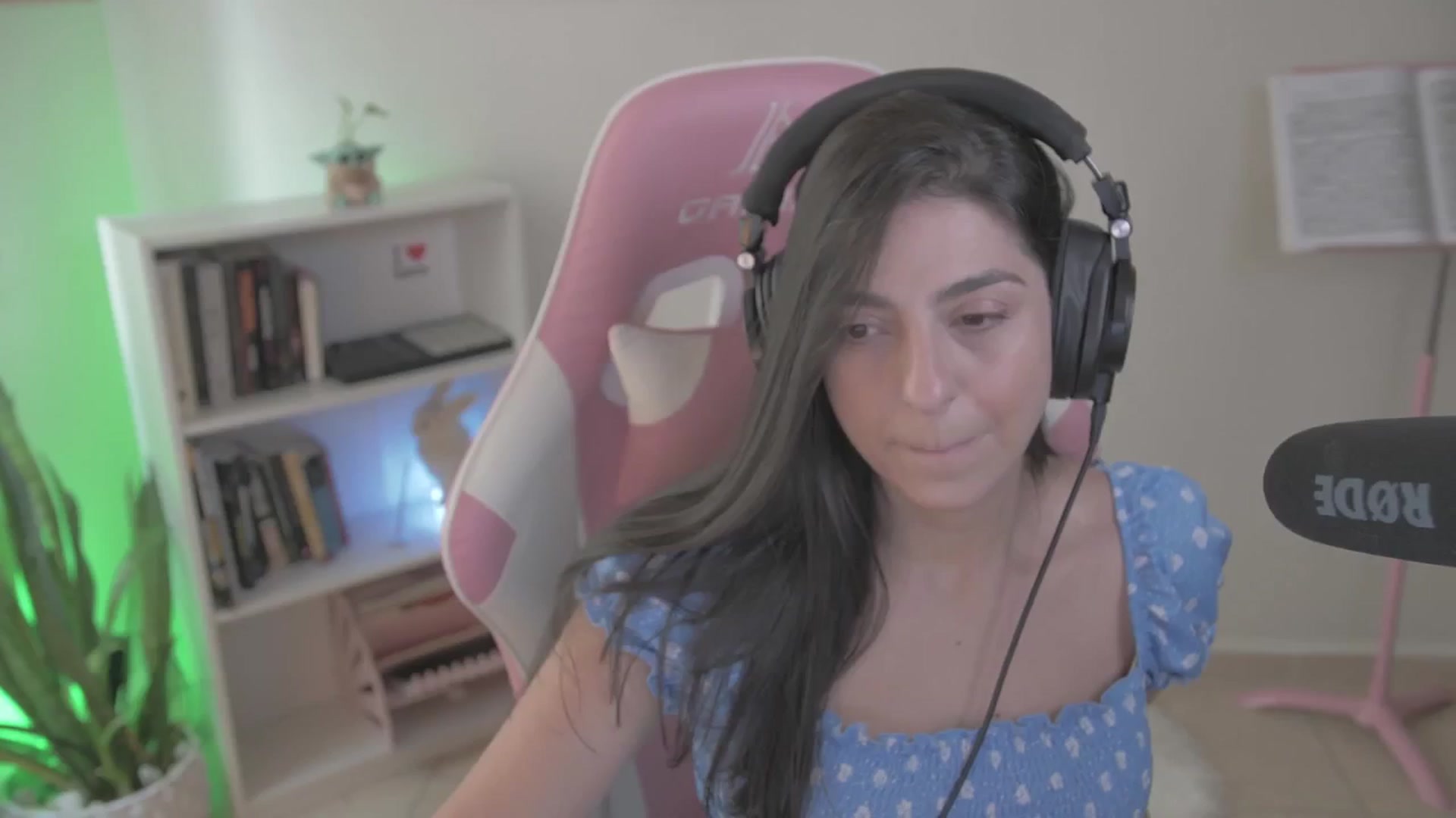 Gallery image thumbnail from anarossanna's myfreecams stream on, 10/06/2024, 20:58 image 1 of 20