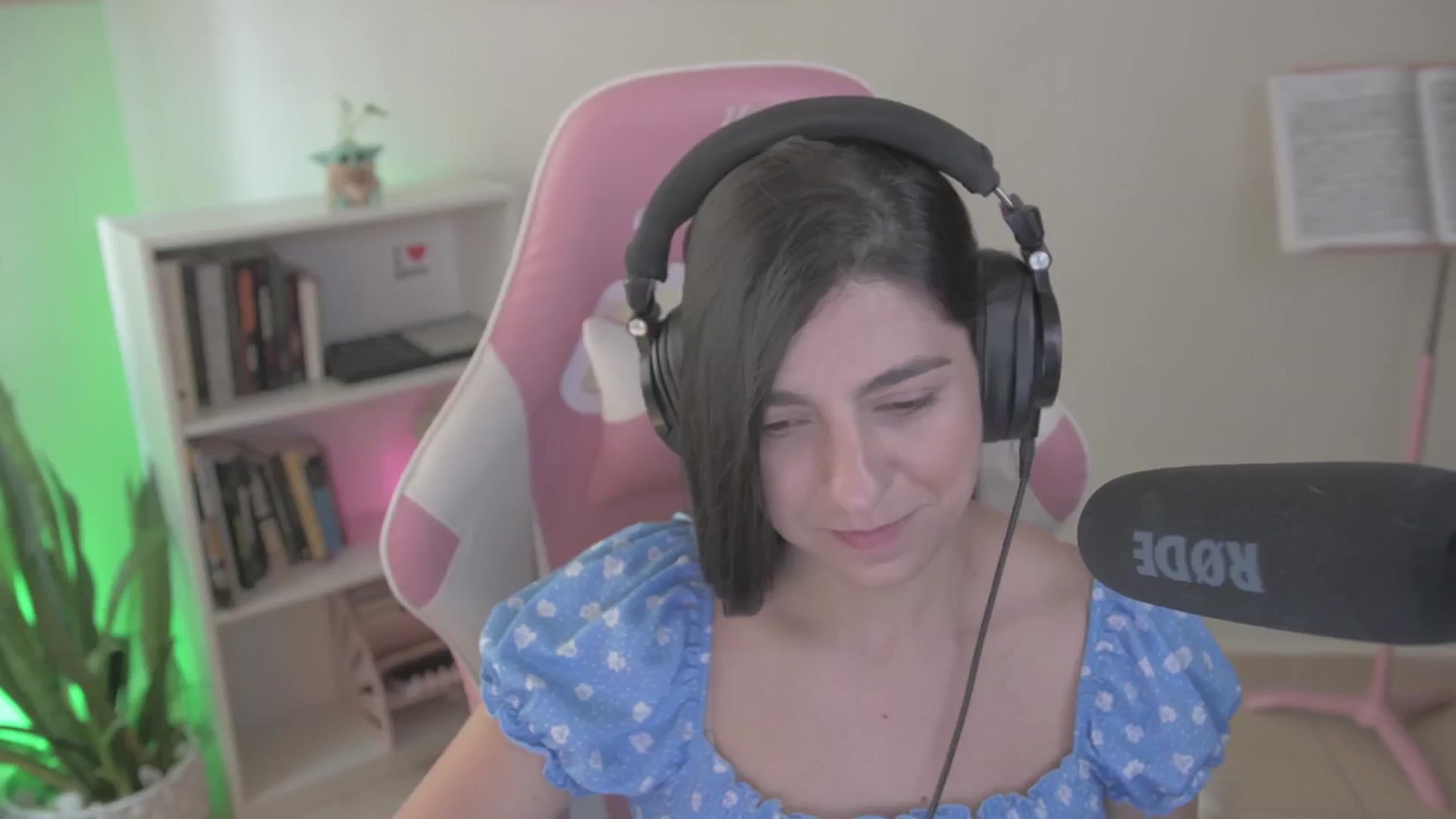 Gallery image thumbnail from anarossanna's myfreecams stream on, 10/06/2024, 20:58 image 12 of 20