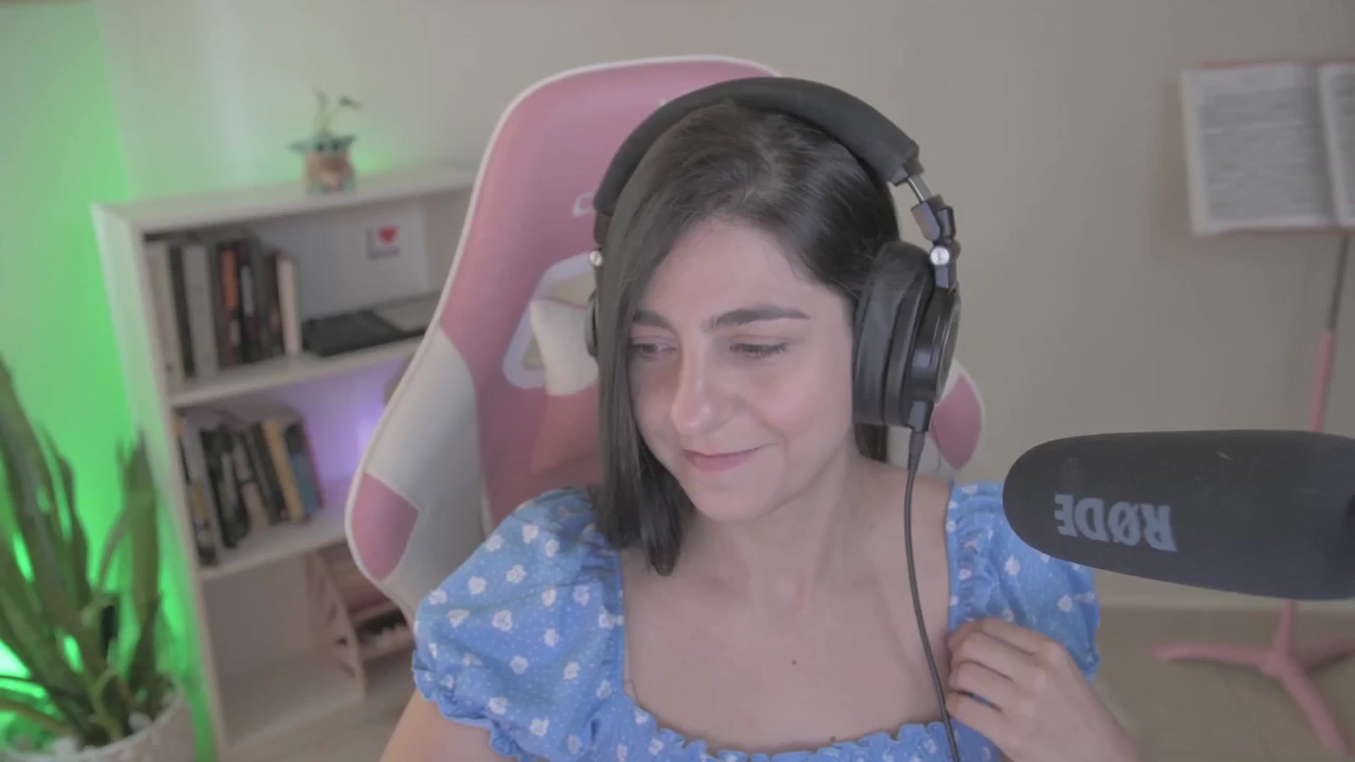 Gallery image thumbnail from anarossanna's myfreecams stream on, 10/06/2024, 20:58 image 16 of 20