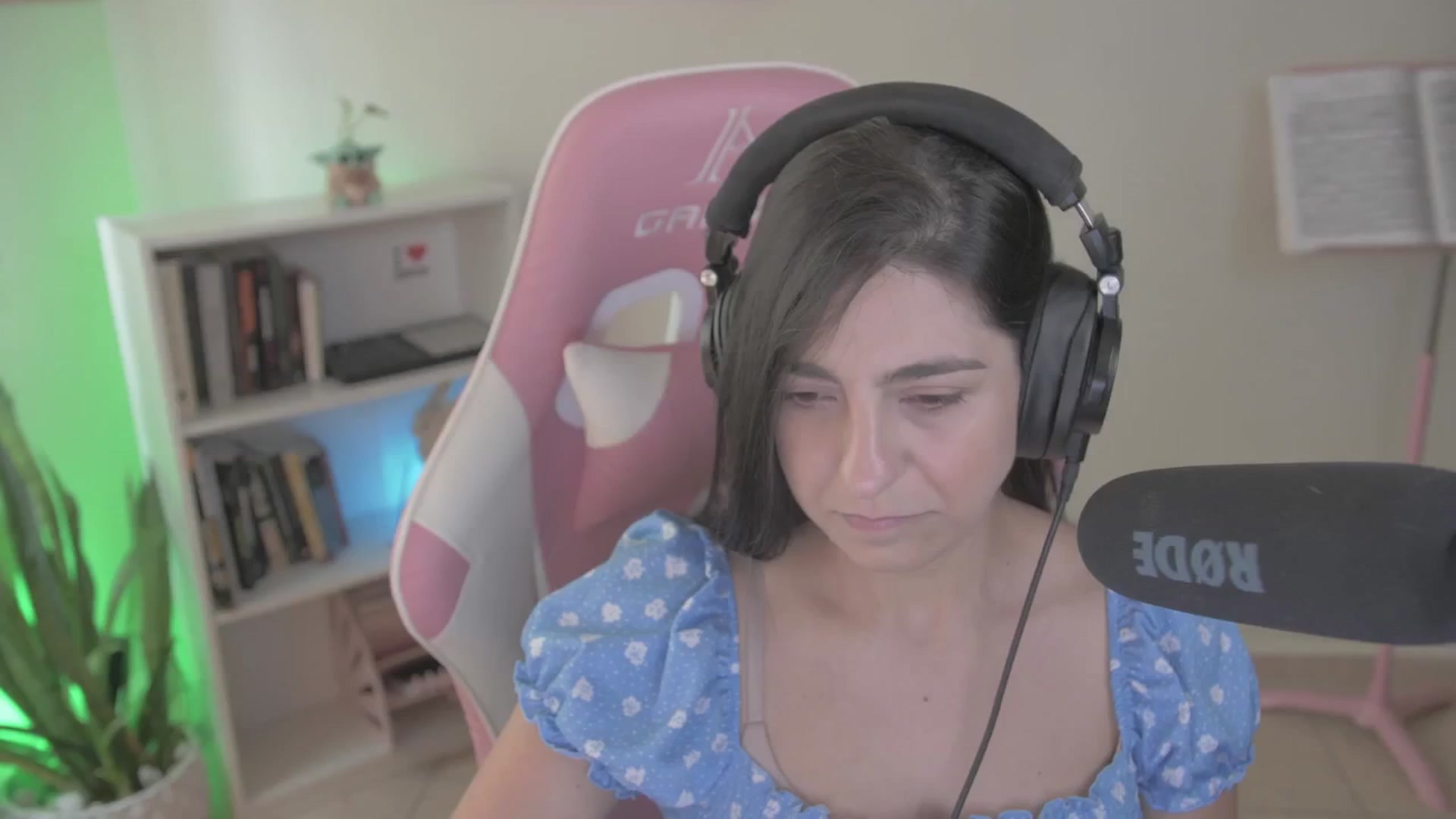 Gallery image thumbnail from anarossanna's myfreecams stream on, 10/06/2024, 20:58 image 9 of 20