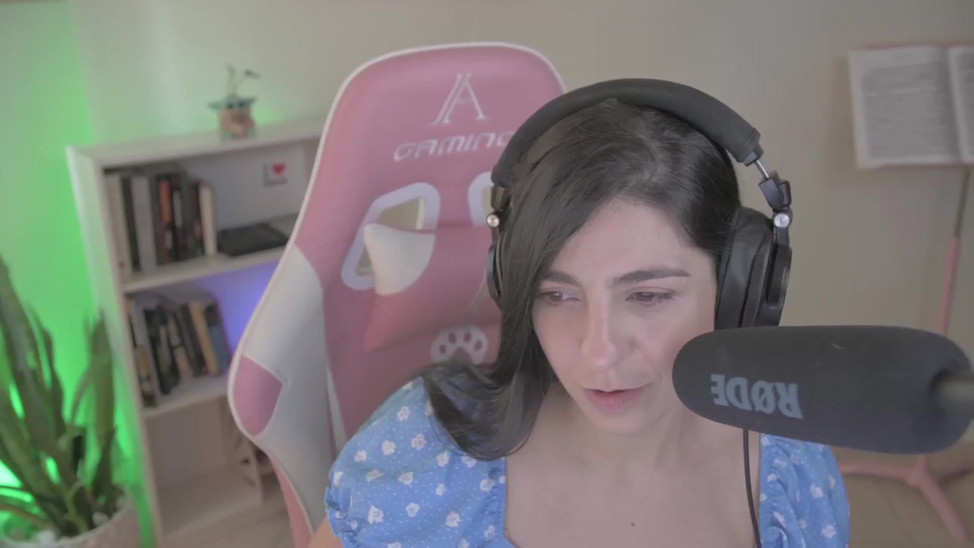 Gallery image thumbnail from anarossanna's myfreecams stream on, 10/06/2024, 20:58 image 17 of 20