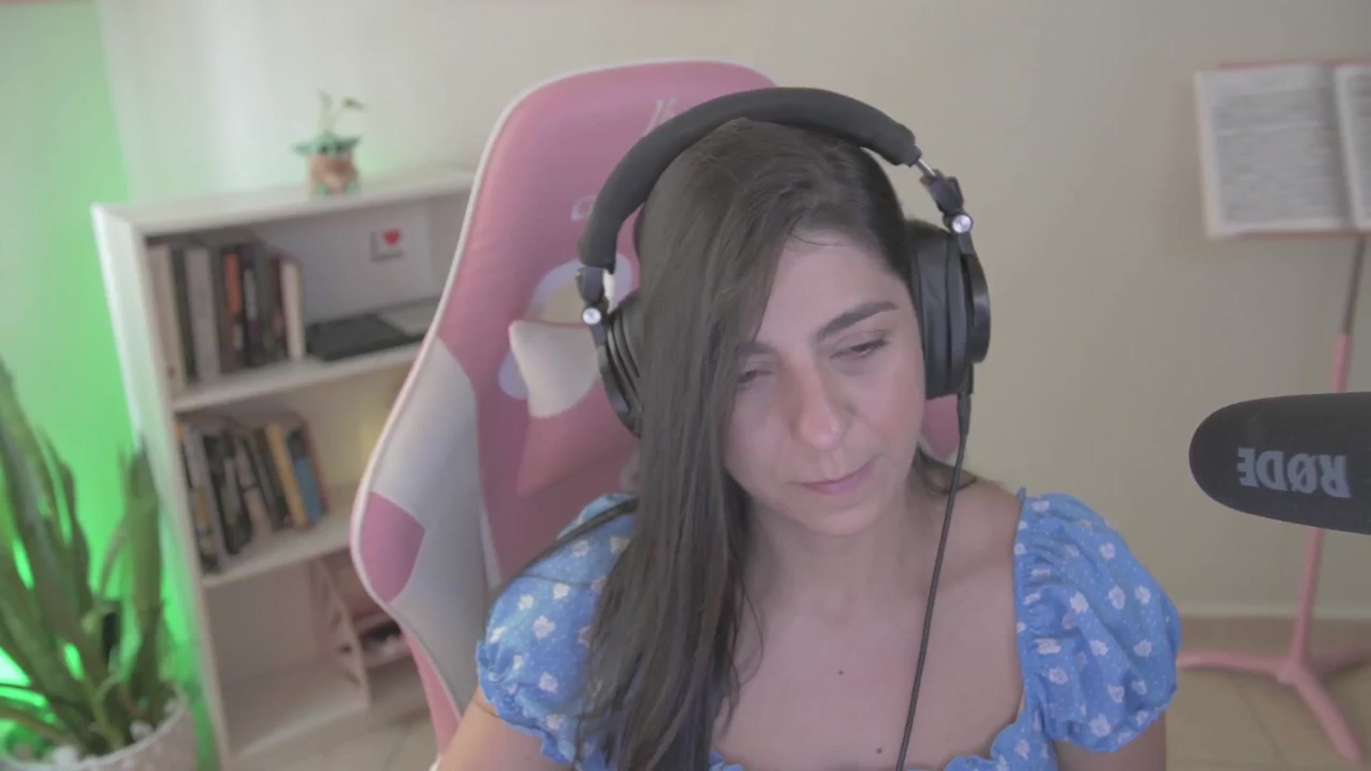 Gallery image thumbnail from anarossanna's myfreecams stream on, 10/06/2024, 20:58 image 4 of 20