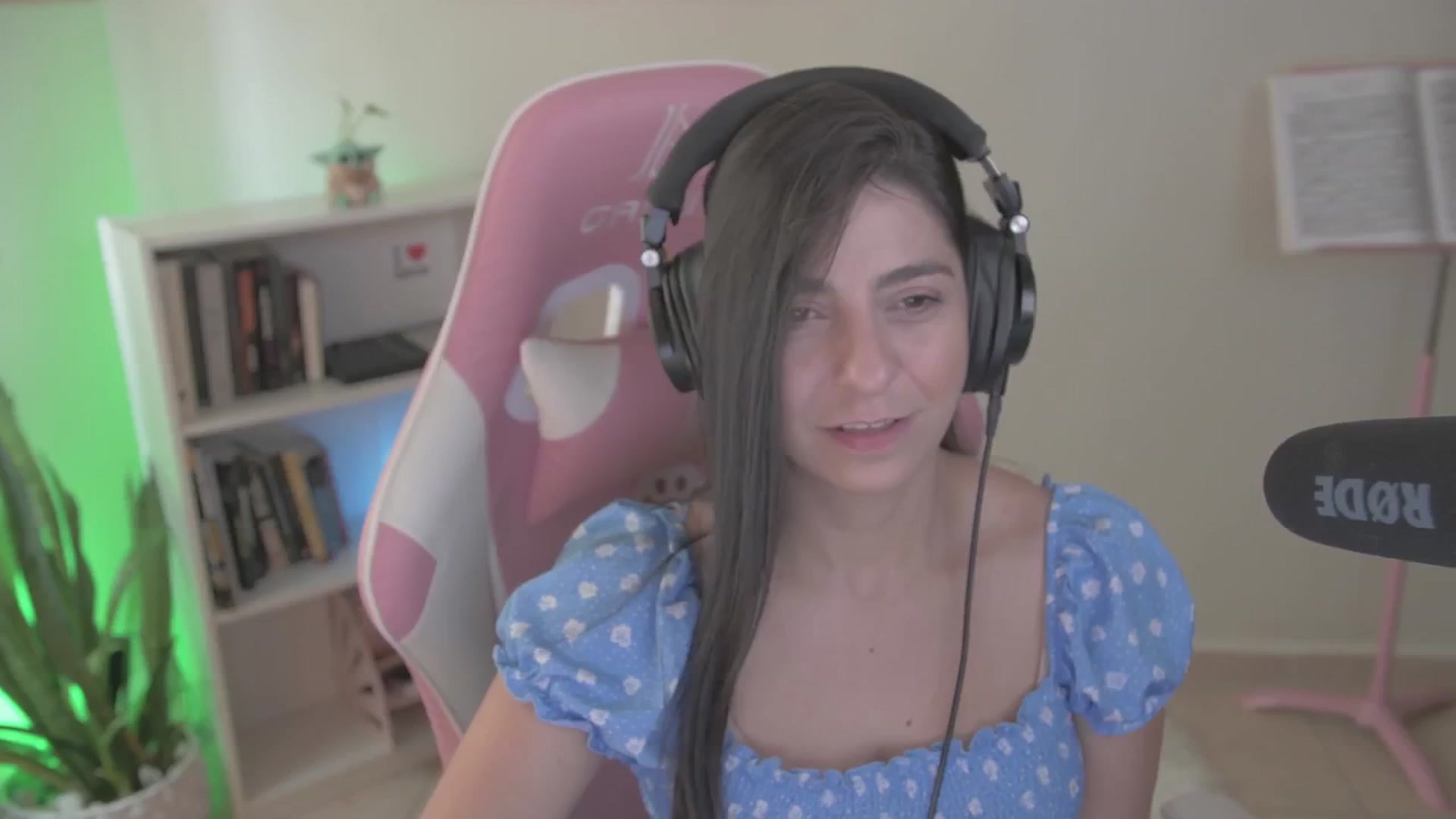 Gallery image thumbnail from anarossanna's myfreecams stream on, 10/06/2024, 20:58 image 5 of 20