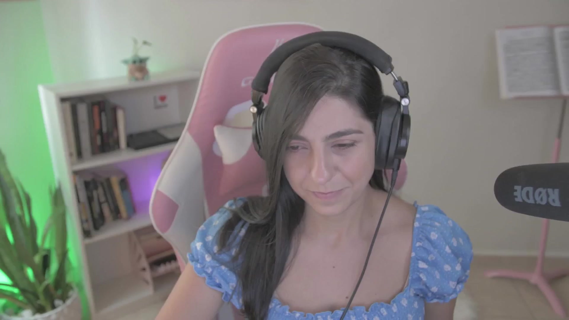 Gallery image thumbnail from anarossanna's myfreecams stream on, 10/06/2024, 20:58 image 6 of 20