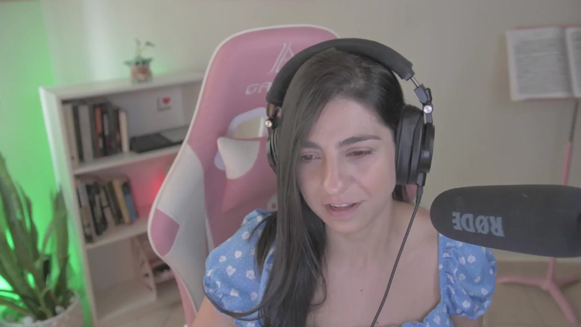 Gallery image thumbnail from anarossanna's myfreecams stream on, 10/06/2024, 20:58 image 8 of 20