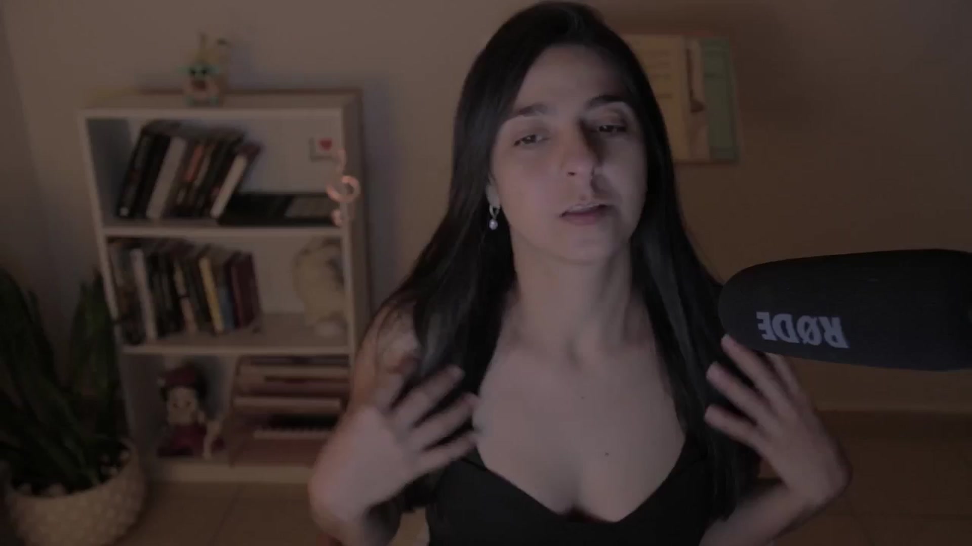 Gallery image thumbnail from anarossanna's myfreecams stream on, 10/15/2024, 02:21 image 18 of 20