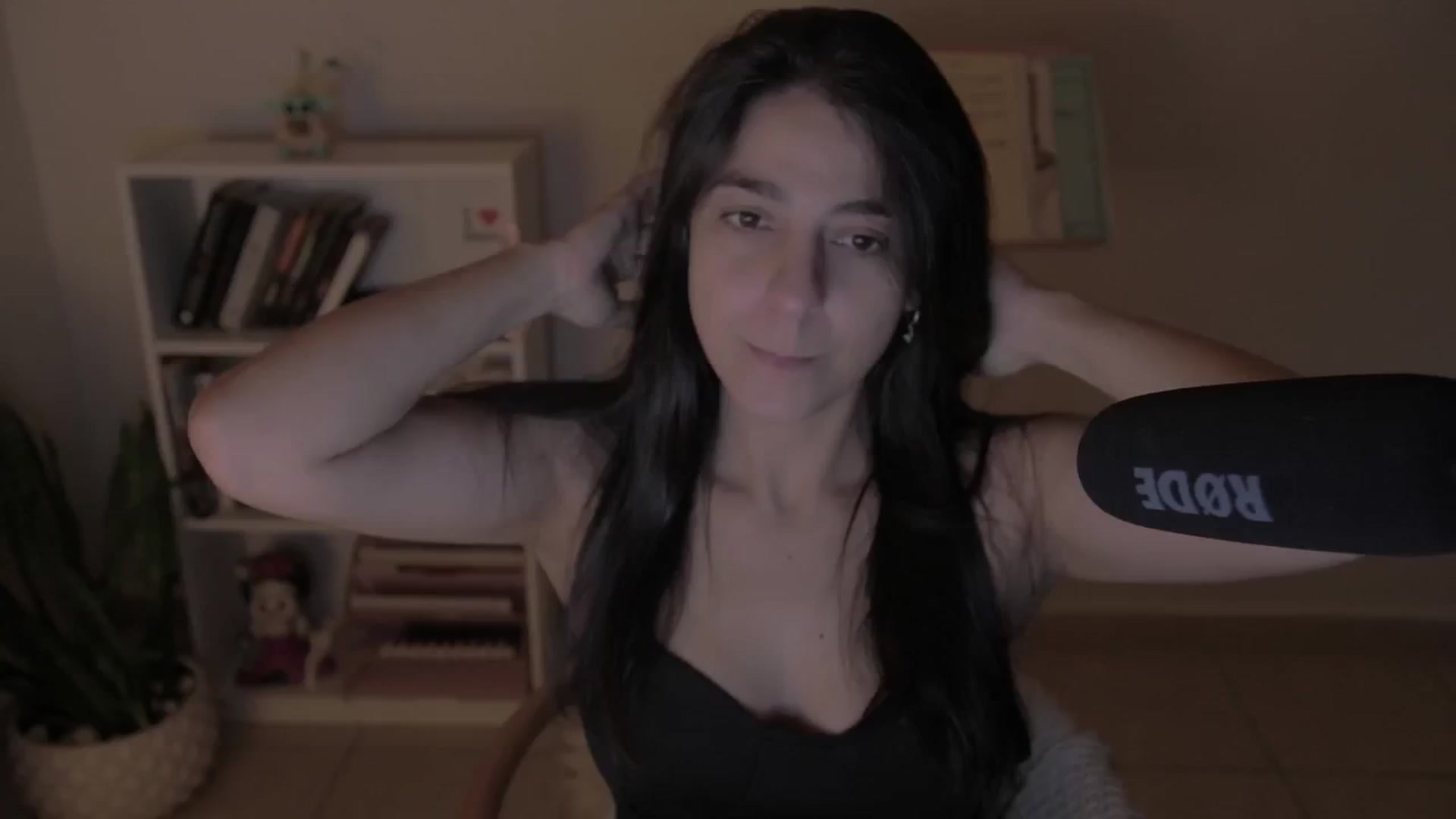 Gallery image thumbnail from anarossanna's myfreecams stream on, 10/15/2024, 02:21 image 1 of 20