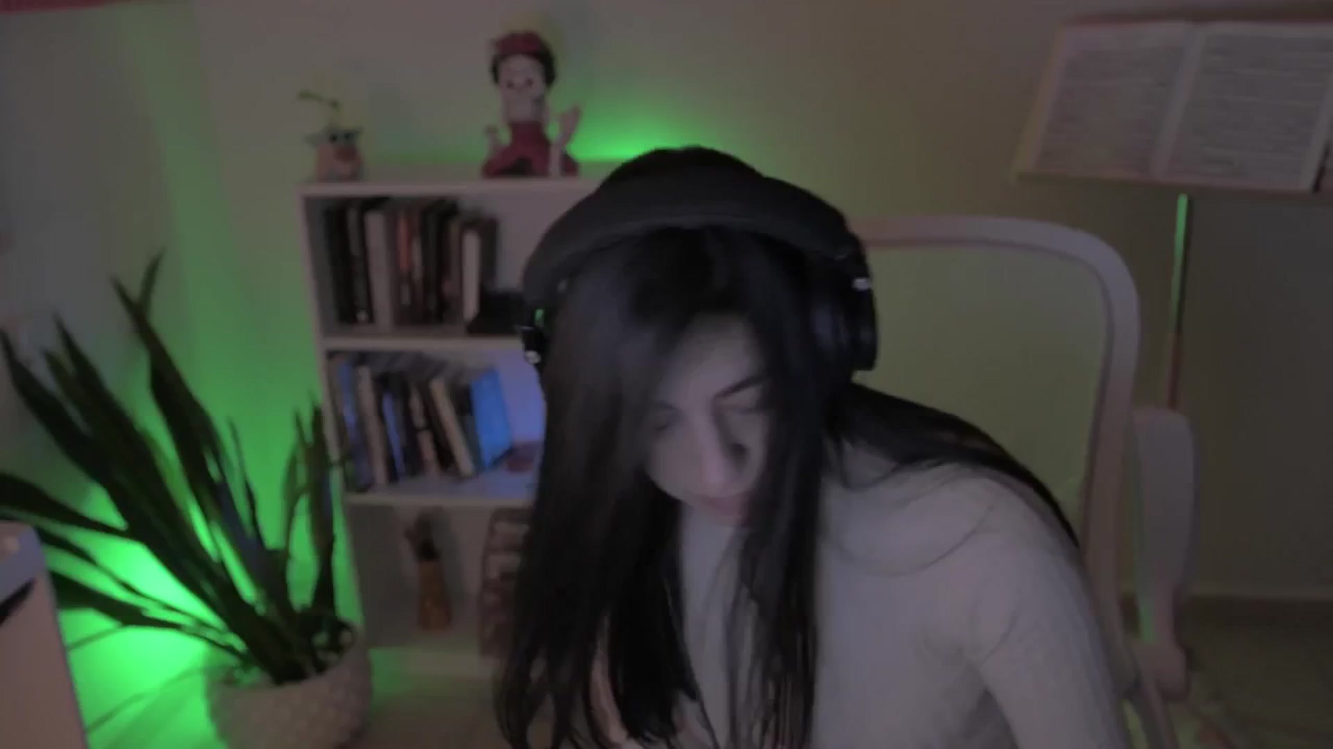 Gallery image thumbnail from anarossanna's myfreecams stream on, 10/26/2024, 02:51 image 1 of 20