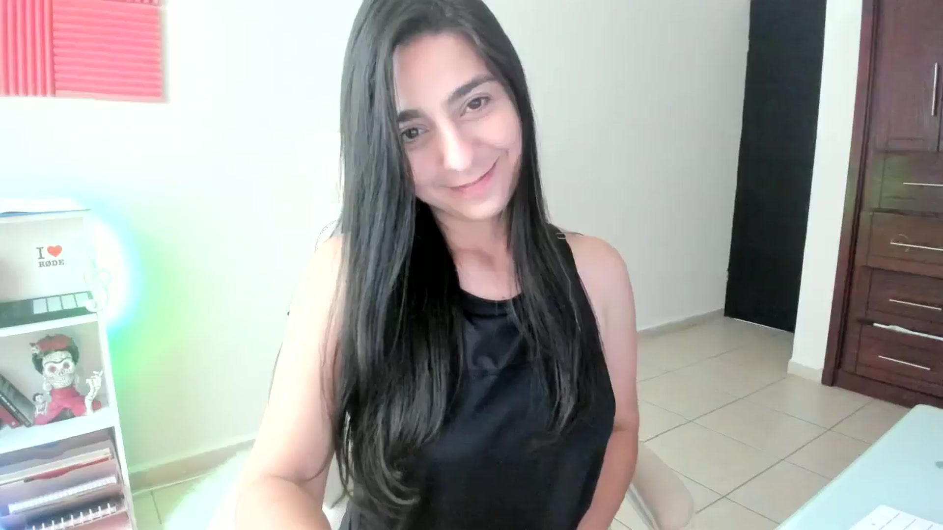 Gallery image thumbnail from anarossanna's myfreecams stream on, 11/13/2024, 18:26 image 20 of 20