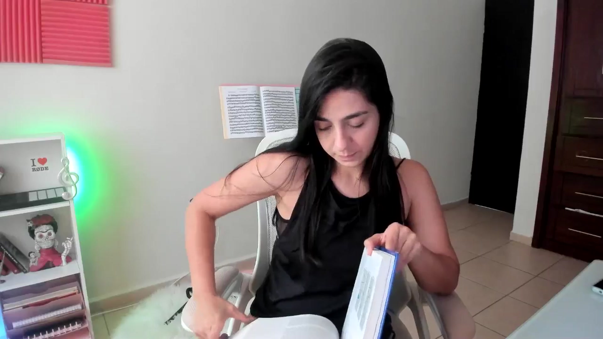 Gallery image thumbnail from anarossanna's myfreecams stream on, 11/13/2024, 18:26 image 5 of 20