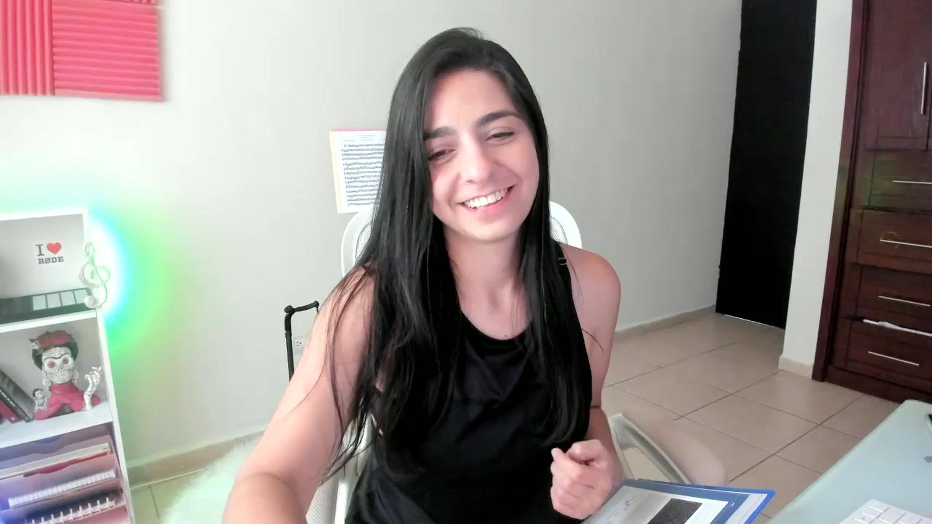 Gallery image thumbnail from anarossanna's myfreecams stream on, 11/13/2024, 18:26 image 19 of 20