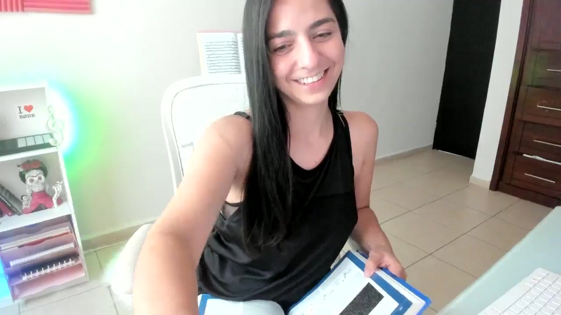 Gallery image thumbnail from anarossanna's myfreecams stream on, 11/13/2024, 19:24 image 12 of 20