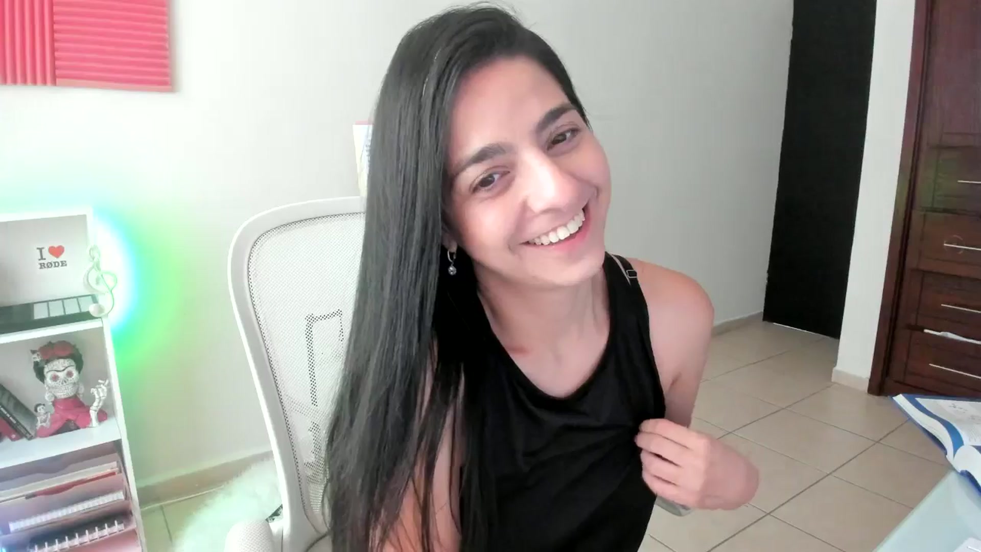 Gallery image thumbnail from anarossanna's myfreecams stream on, 11/13/2024, 19:24 image 9 of 20