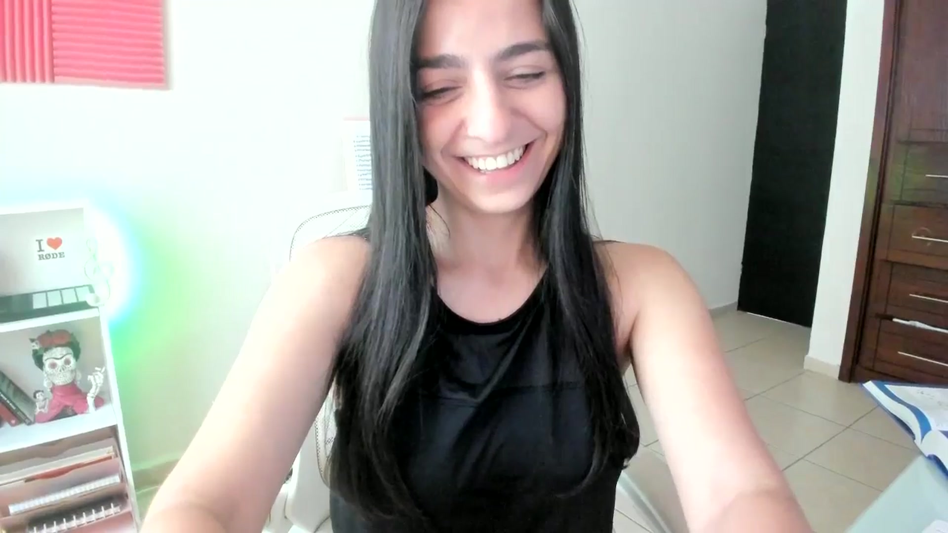 Gallery image thumbnail from anarossanna's myfreecams stream on, 11/13/2024, 19:24 image 8 of 20