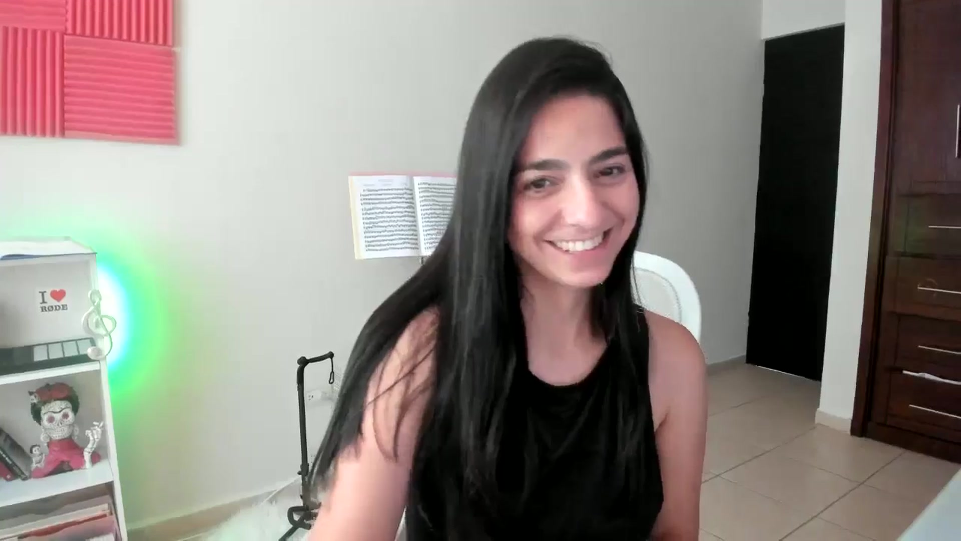 Gallery image thumbnail from anarossanna's myfreecams stream on, 11/13/2024, 19:24 image 2 of 20