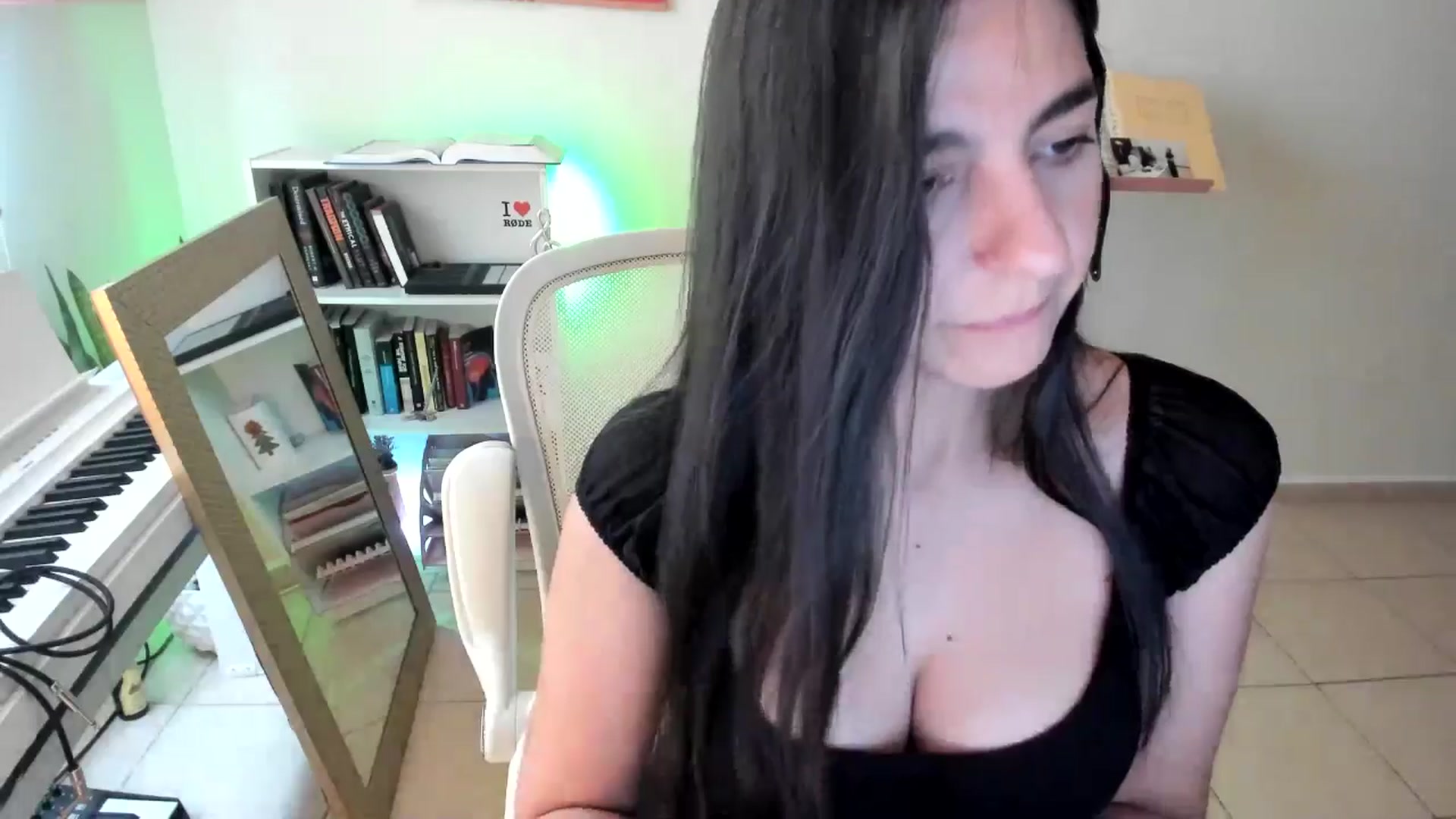 Gallery image thumbnail from anarossanna's myfreecams stream on, 11/28/2024, 19:47 image 13 of 20