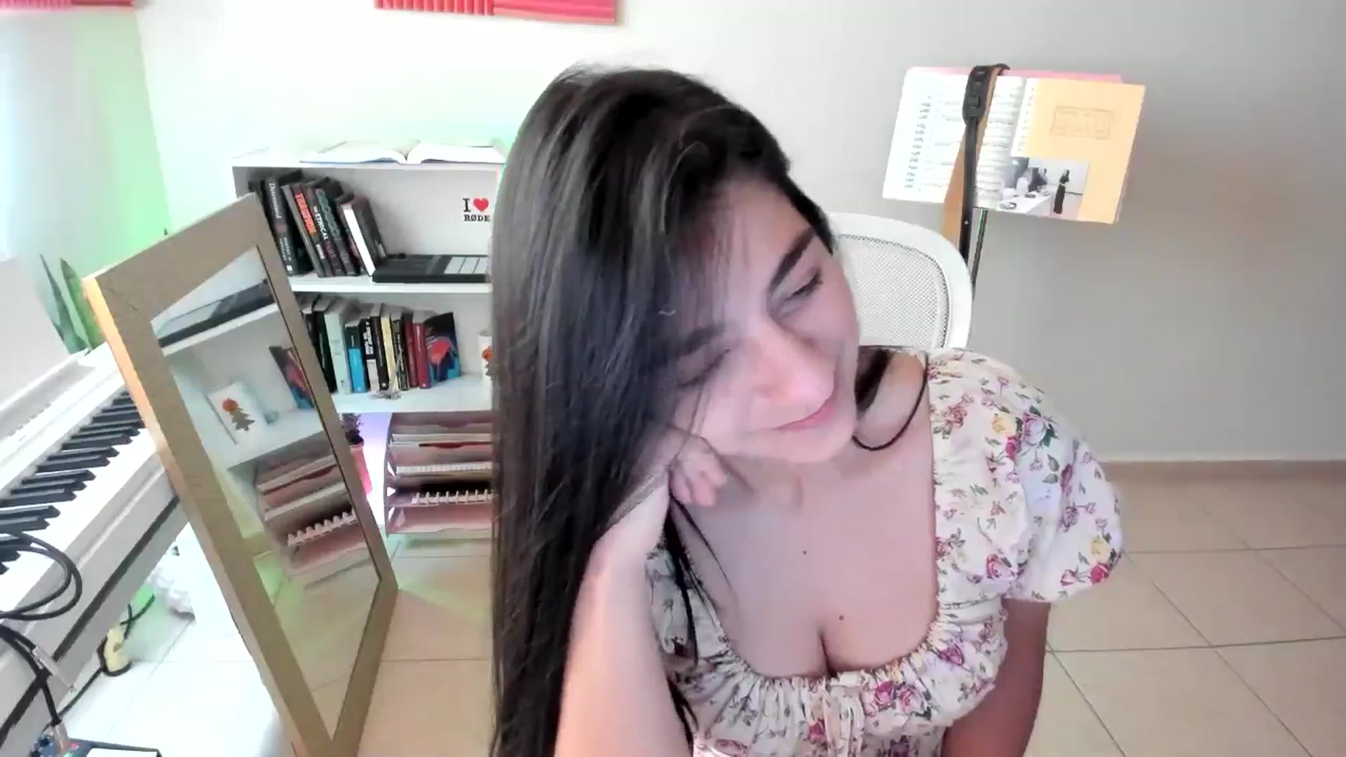 Gallery image thumbnail from anarossanna's myfreecams stream on, 11/29/2024, 19:22 image 7 of 20