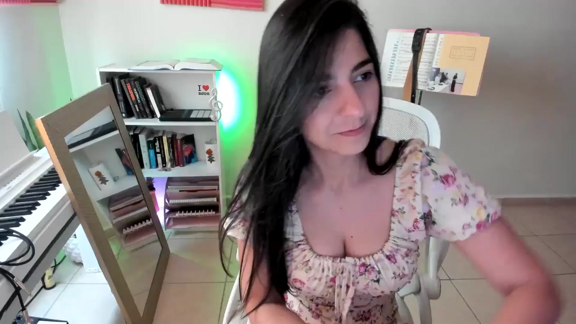 Gallery image thumbnail from anarossanna's myfreecams stream on, 11/29/2024, 19:22 image 1 of 20