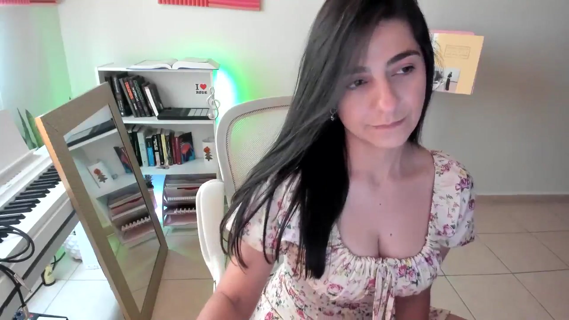 Gallery image thumbnail from anarossanna's myfreecams stream on, 11/29/2024, 19:22 image 12 of 20