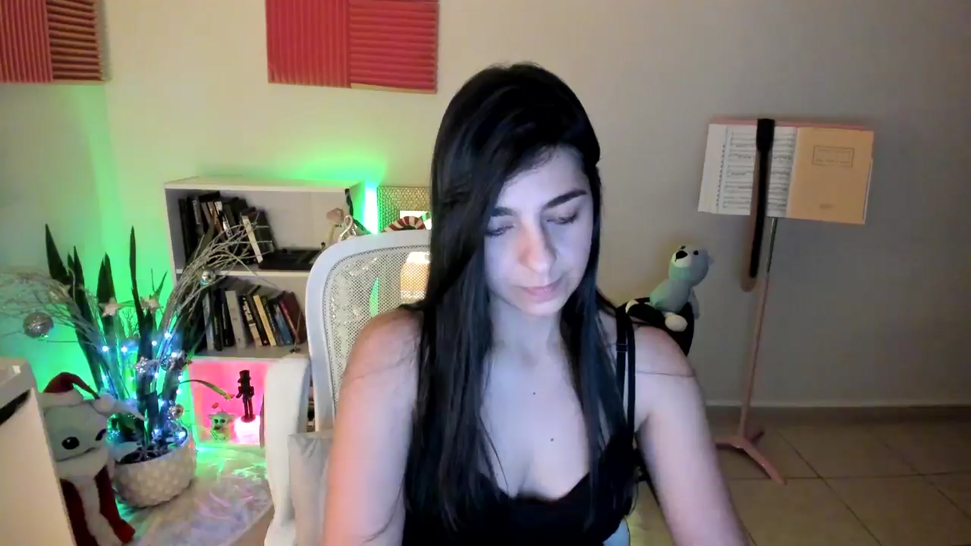 Gallery image thumbnail from anarossanna's myfreecams stream on, 12/10/2024, 03:00 image 17 of 20