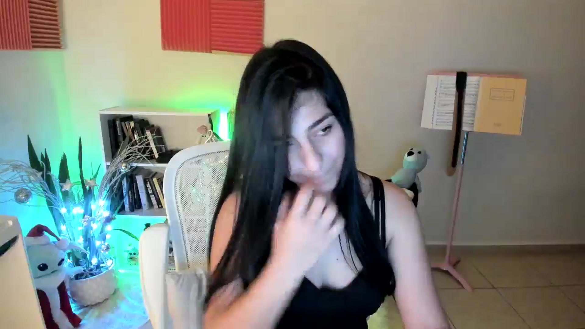 Gallery image thumbnail from anarossanna's myfreecams stream on, 12/10/2024, 03:00 image 14 of 20
