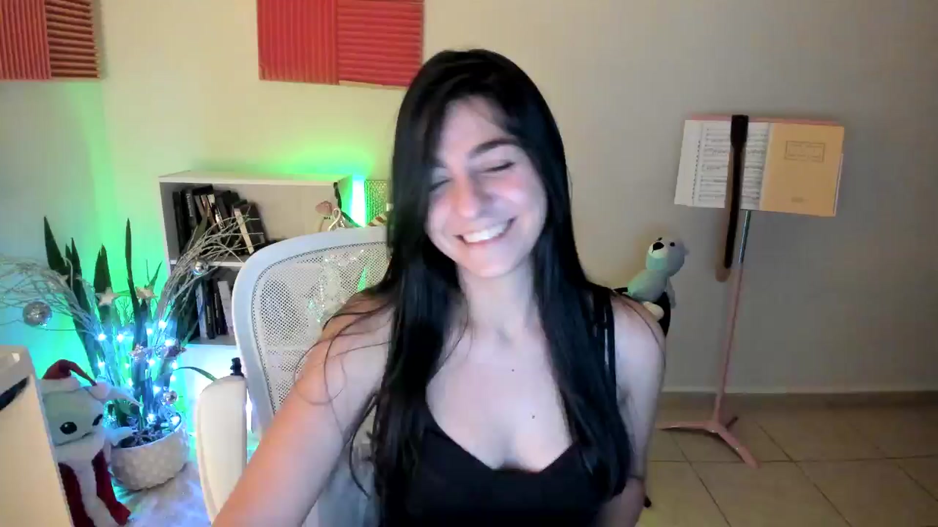 Gallery image thumbnail from anarossanna's myfreecams stream on, 12/10/2024, 03:00 image 4 of 20