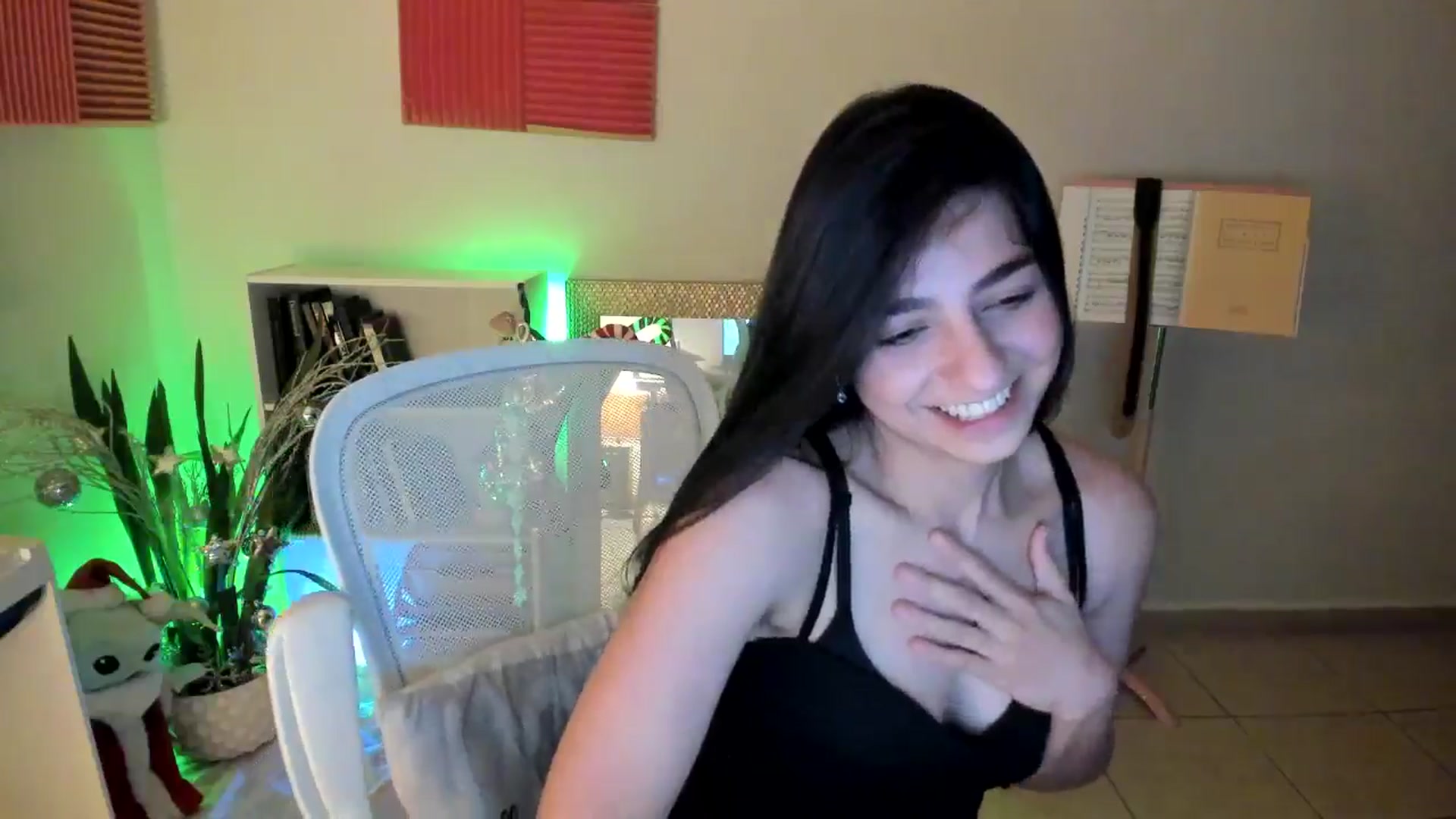 Gallery image thumbnail from anarossanna's myfreecams stream on, 12/10/2024, 03:00 image 8 of 20